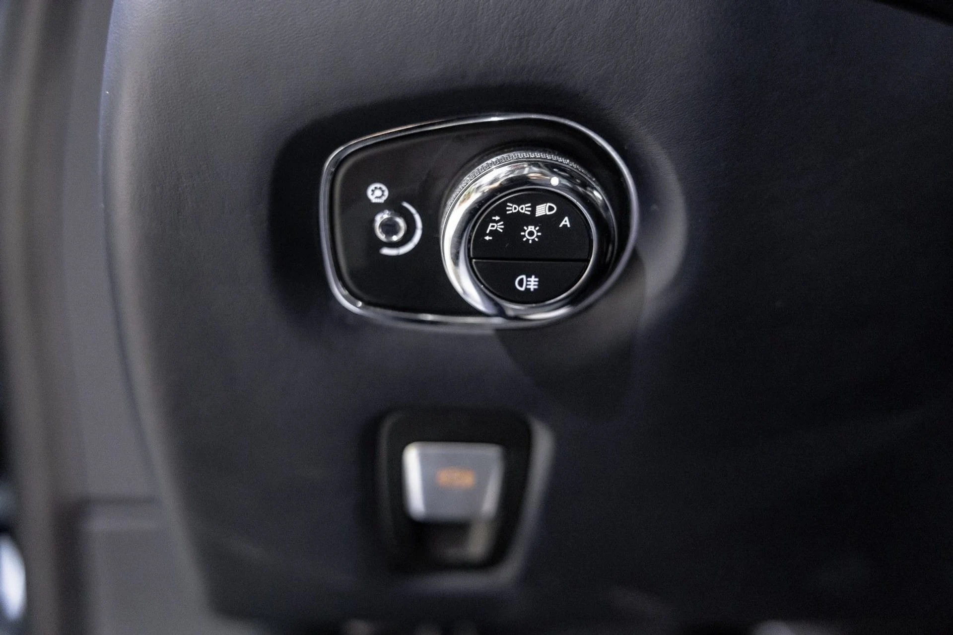 mph050_489947663_l_A_d7cc423ebe