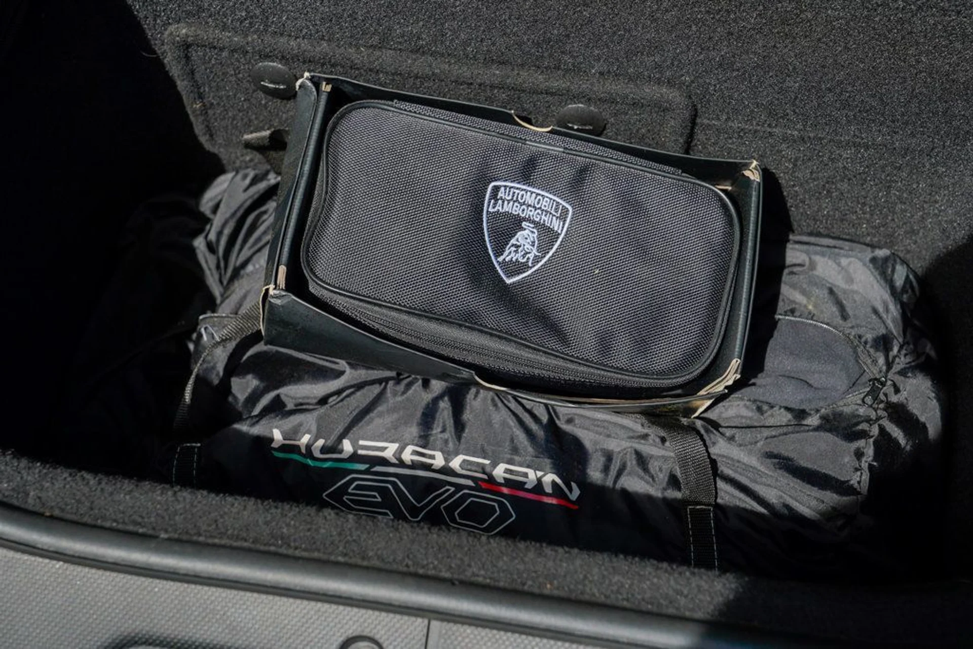 mph050_492025358_used_2020_lamborghini_huracan_evo_coupeawd_14354_22890839_51_1024_1606c4b42d