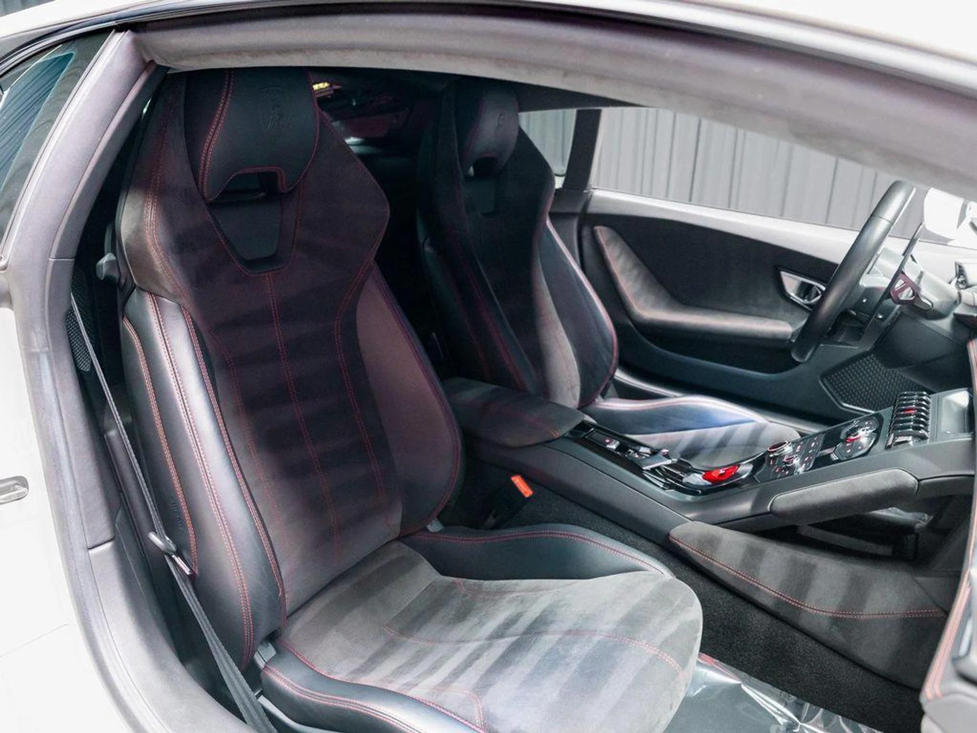 mph050_500355146_r6_N5_4de_0_P_Jx_Xgohsewlo_Iro_Lc_ce61c41959