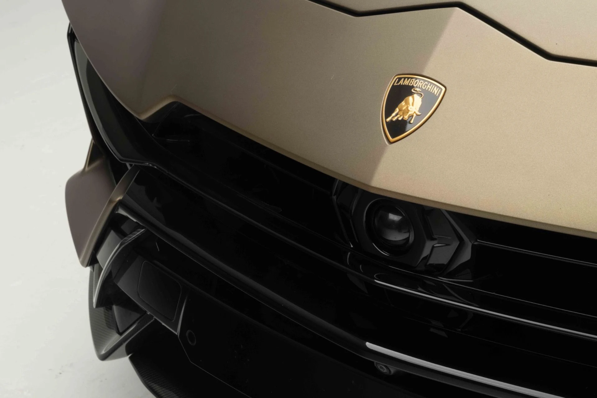 mph050_508532371_Used_2024_Lamborghini_Urus_Performante_1774028777_b6c796f3ba