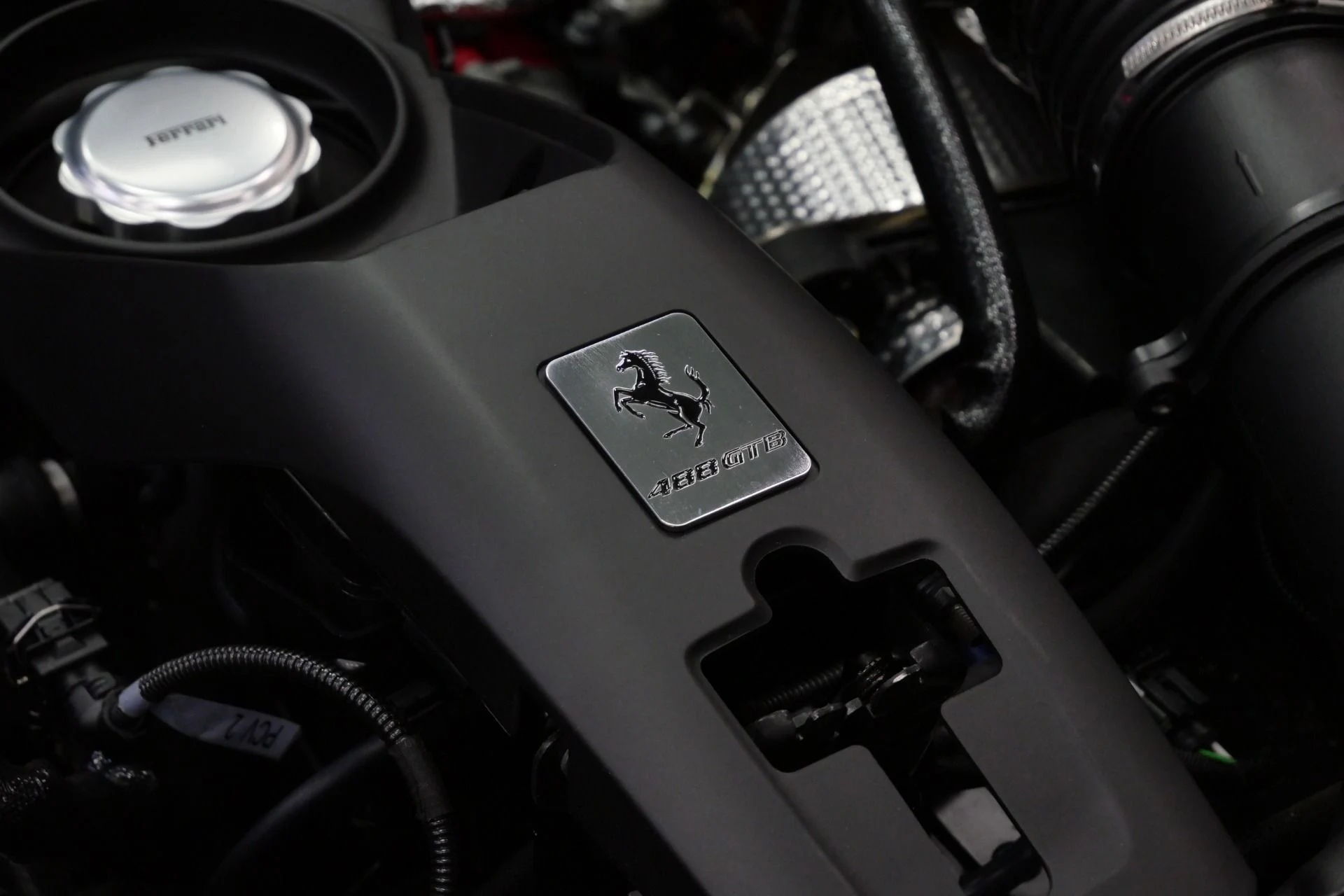mph050_57446005_Used_2018_Ferrari_488_GTB_1755879022_b5585f0106