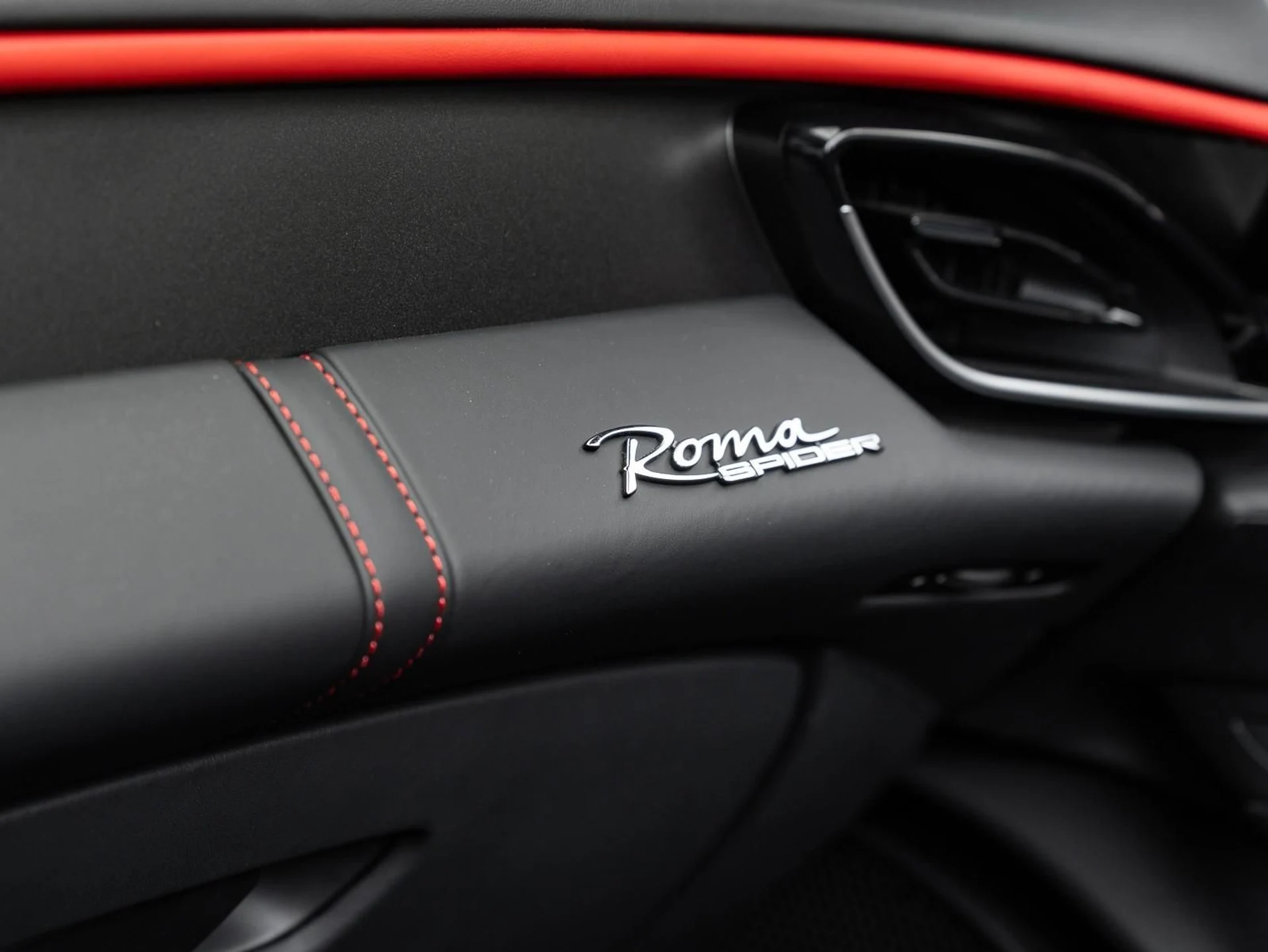 mph050_585447830_Used_2025_Ferrari_Roma_Spider_1759774271_a2dc0129cb