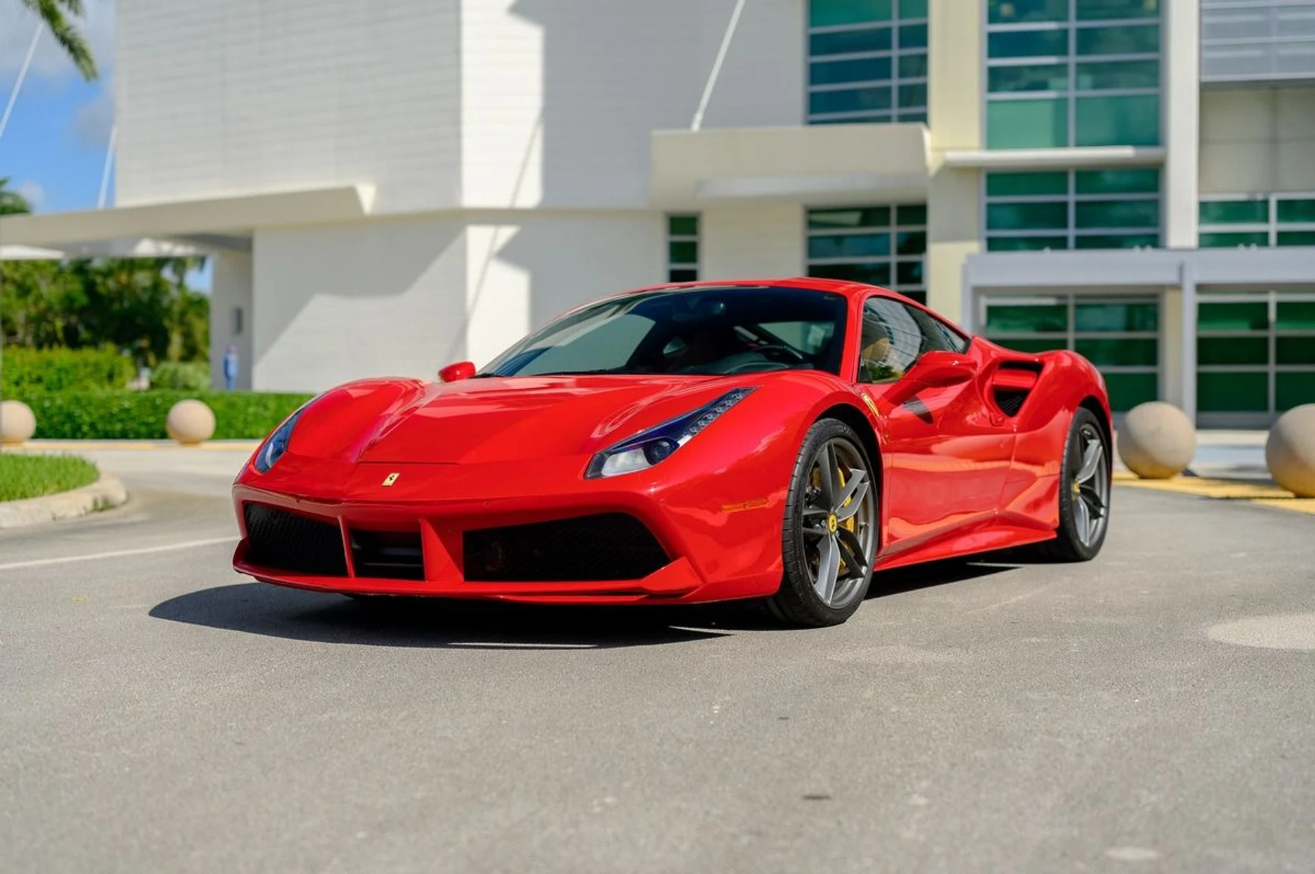 mph050_595487180_Used_2017_Ferrari_488_GTB_1753314367_1341ef159c