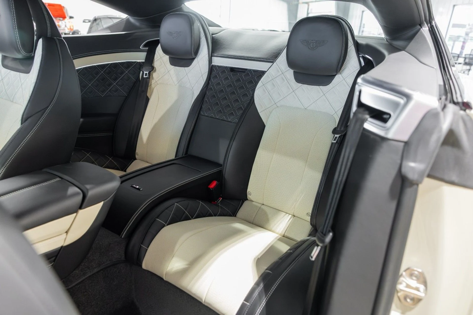 mph050_600114657_Hw_494540fada