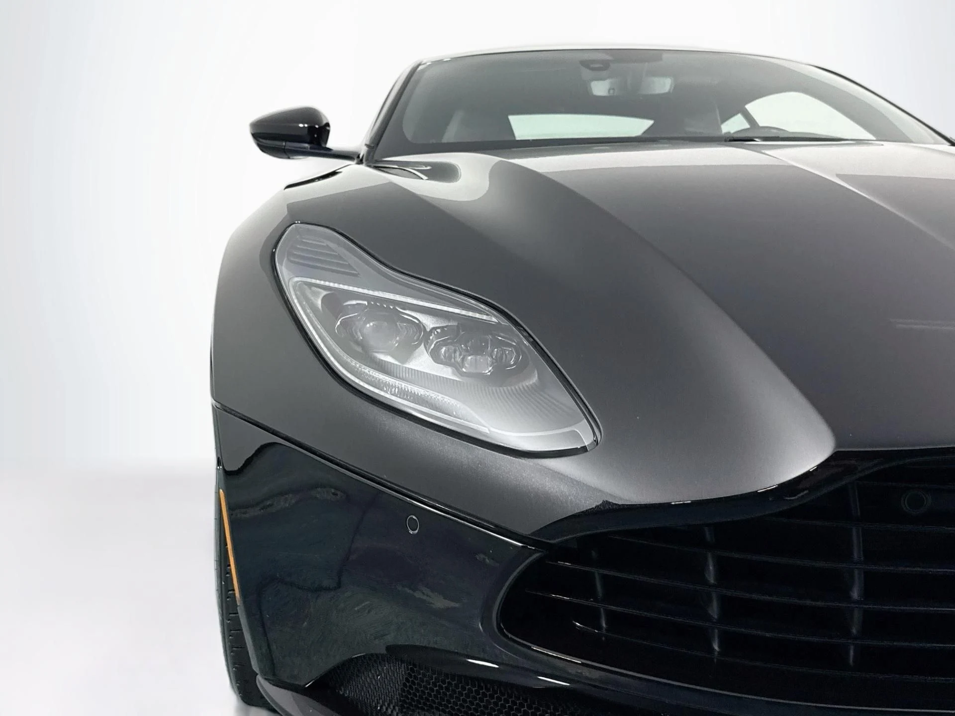 mph050_601384204_Used_2020_Aston_Martin_DB_11_V8_1787344192_6b84bddc5f