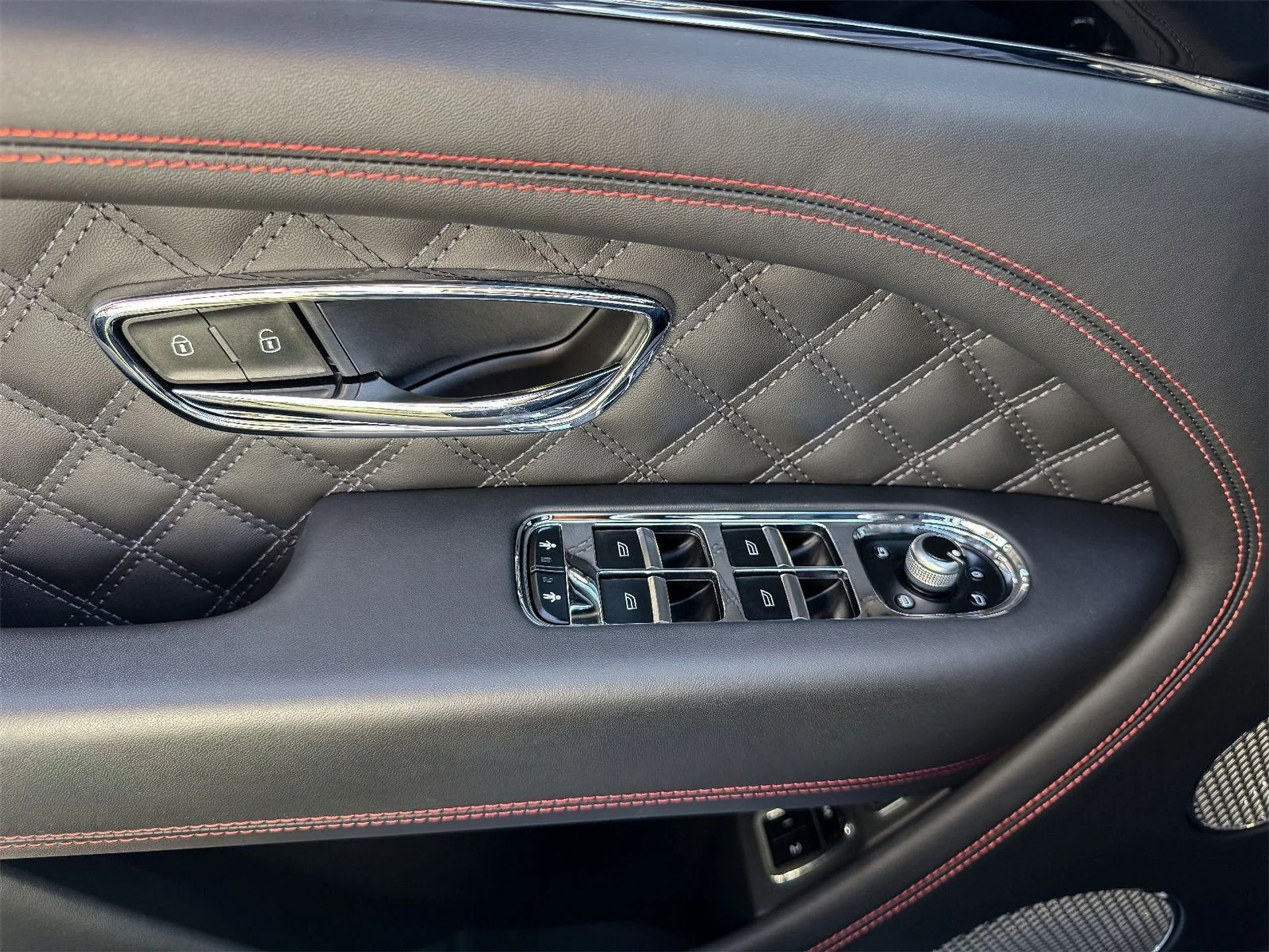 mph050_605566192_884d48c8d1f1c2eb436f56decc8ca535_3279e4e3a4