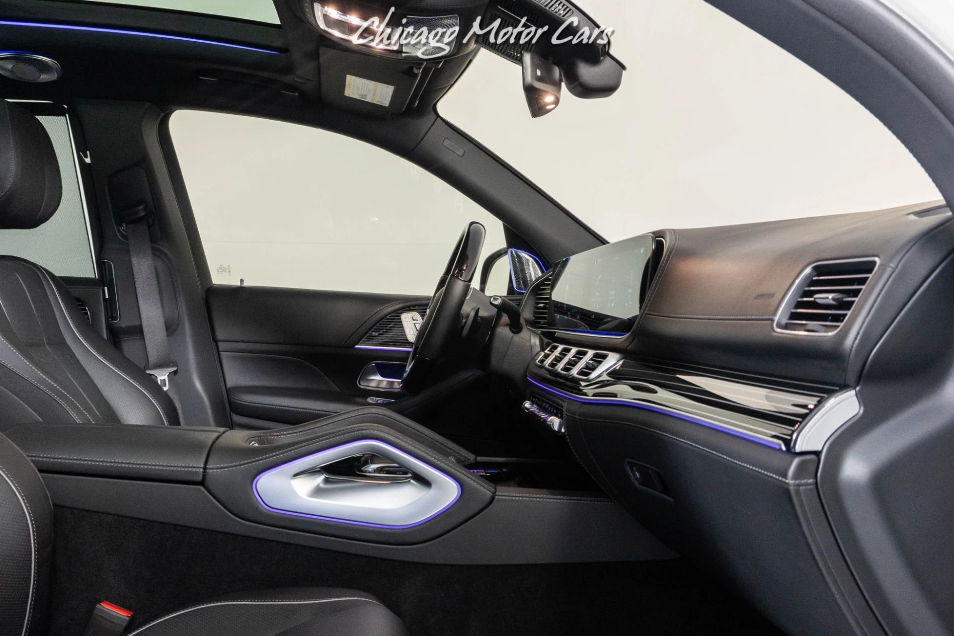 mph050_607601596_10022_p51_l_293bfbcab8