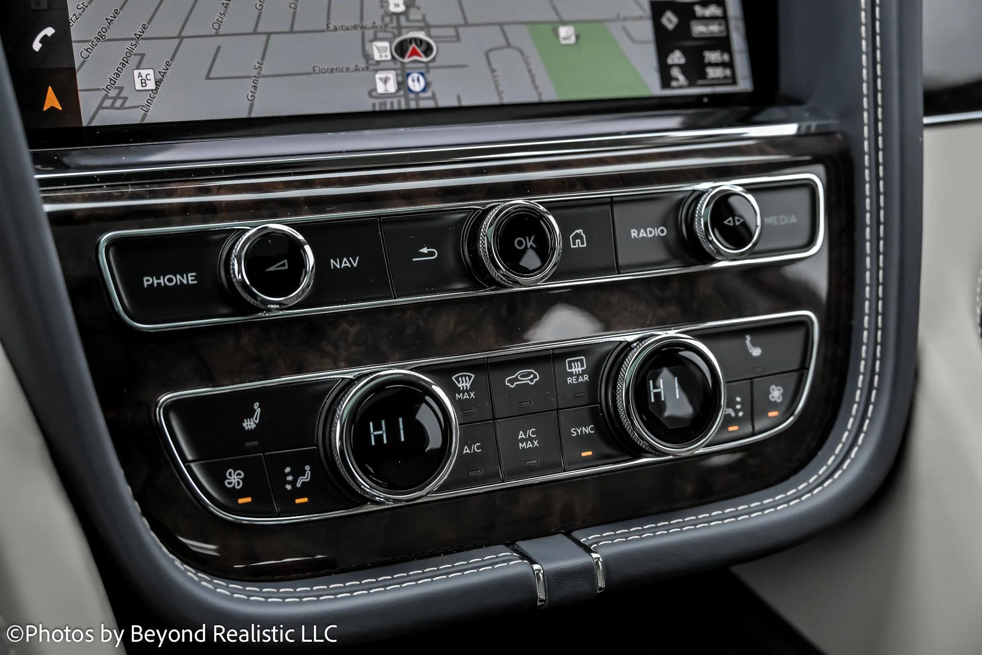 mph050_609474666_Used_2022_Bentley_Bentayga_V8_Mulliner_Driving_Specification_1765012912_b0fbc74cce