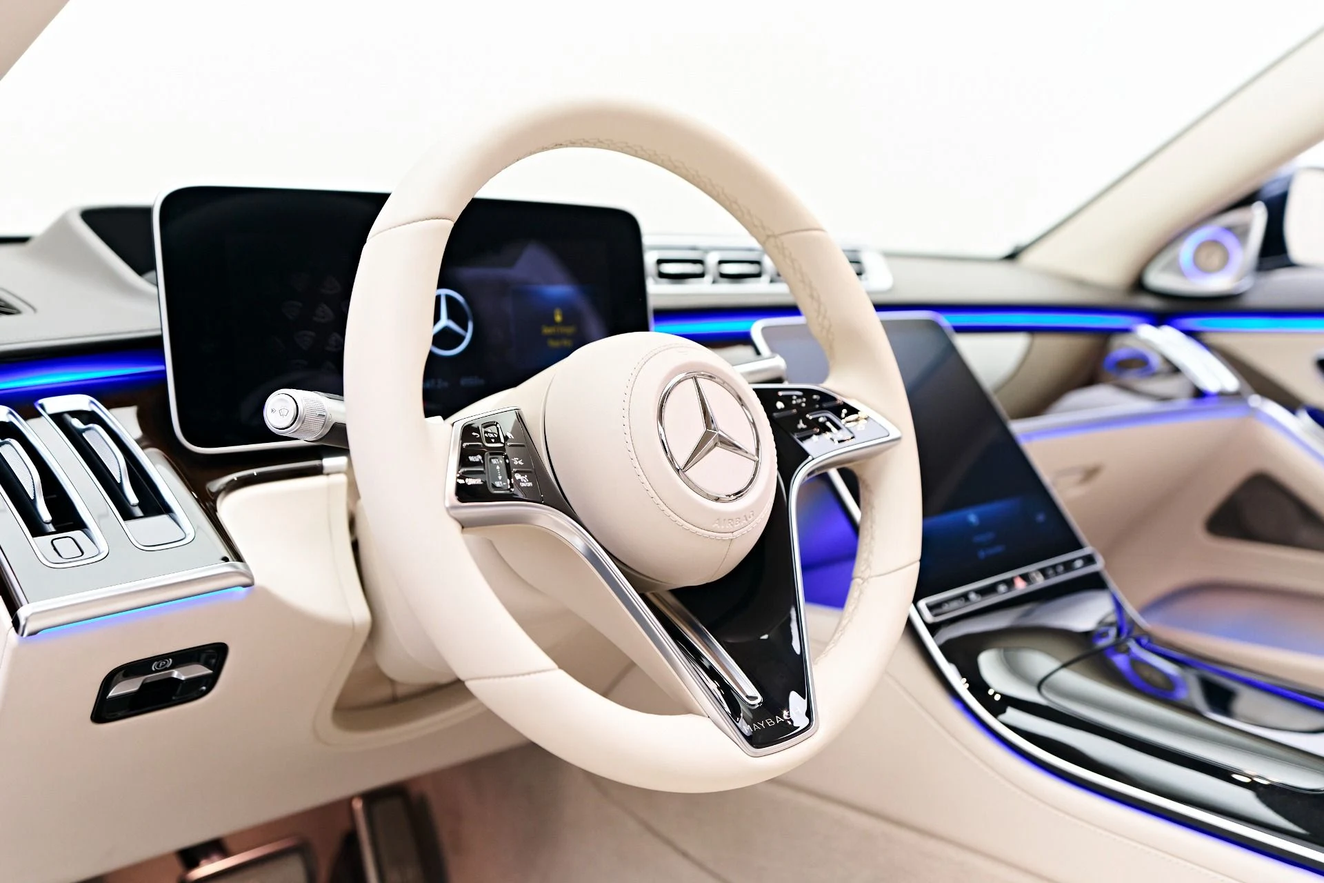 mph050_611168360_Used_2023_Mercedes_Benz_S_Class_Maybach_S_580_1755633550_789376742a