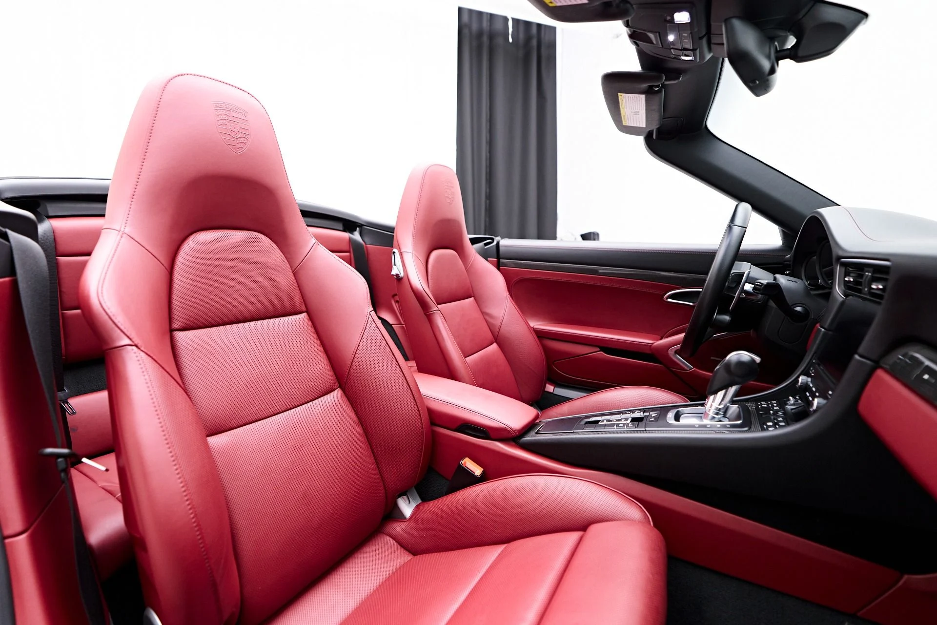mph050_6123920_Used_2019_Porsche_911_Turbo_S_1755714959_19b2bb242c