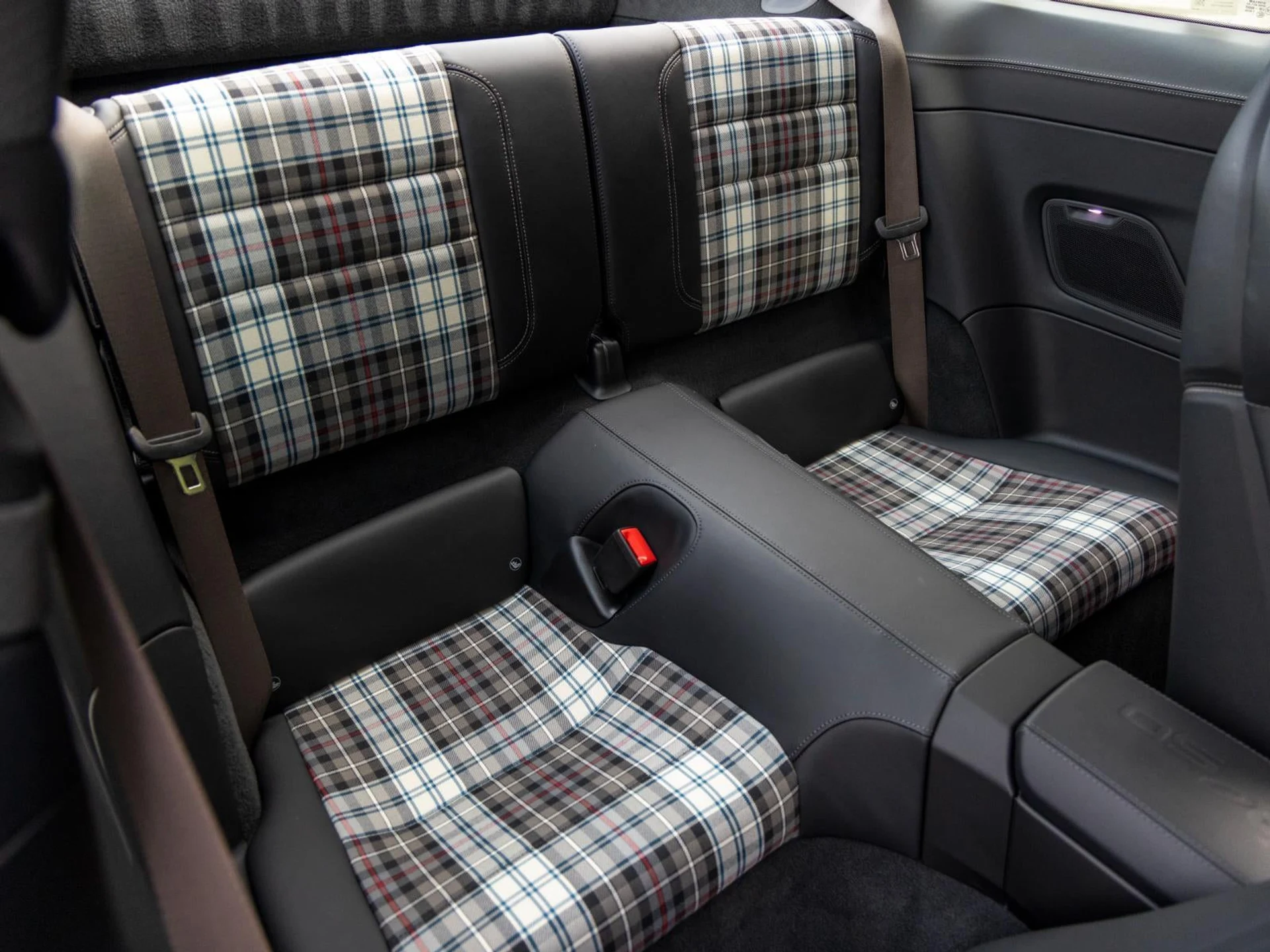 mph050_613387347_51_400c4c59f3