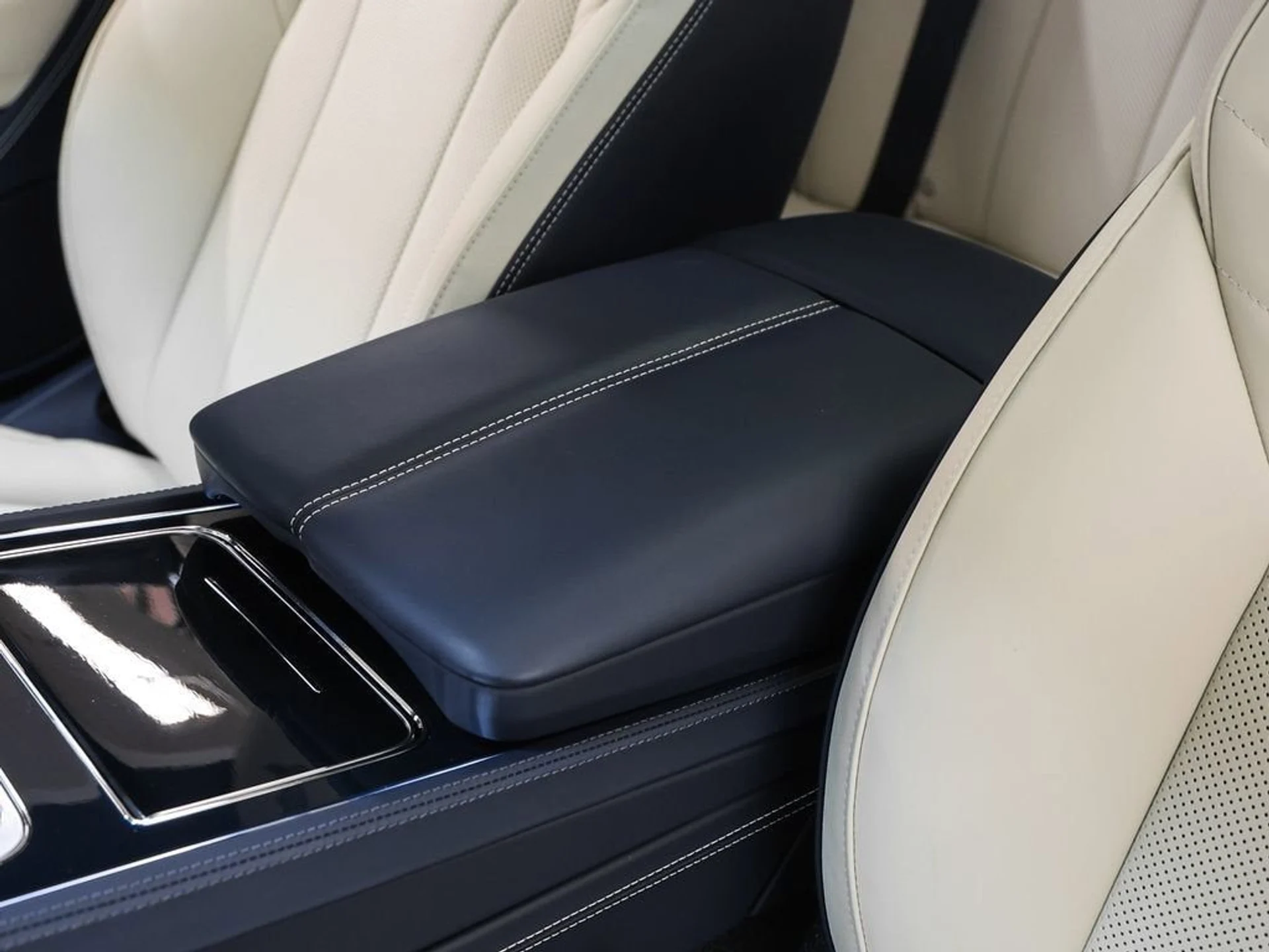 mph050_629086299_51_96dc474128