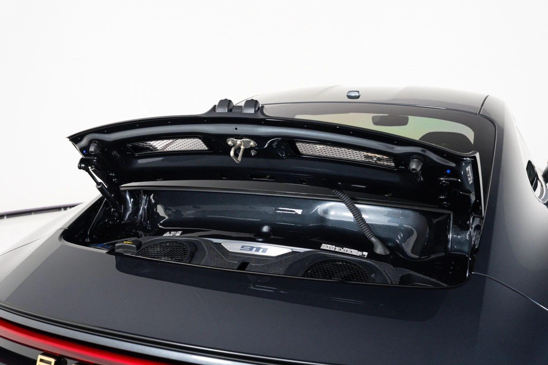 mph050_630130309_Used_2024_Porsche_911_ST_1791913205_21a7713008