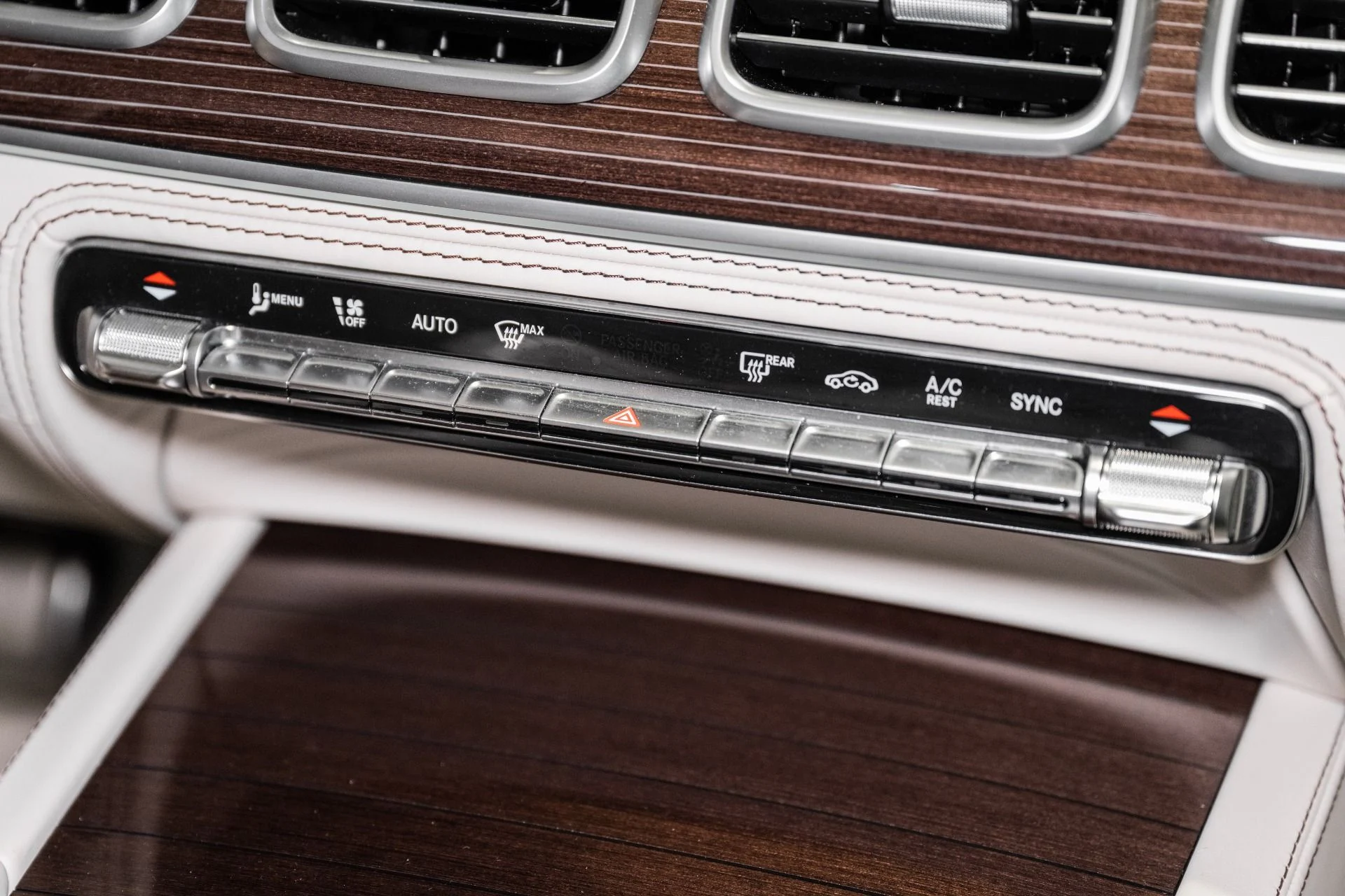 mph050_634584703_Used_2022_Mercedes_Benz_GLS_Maybach_GLS_600_1761673303_0a5bee2a4b