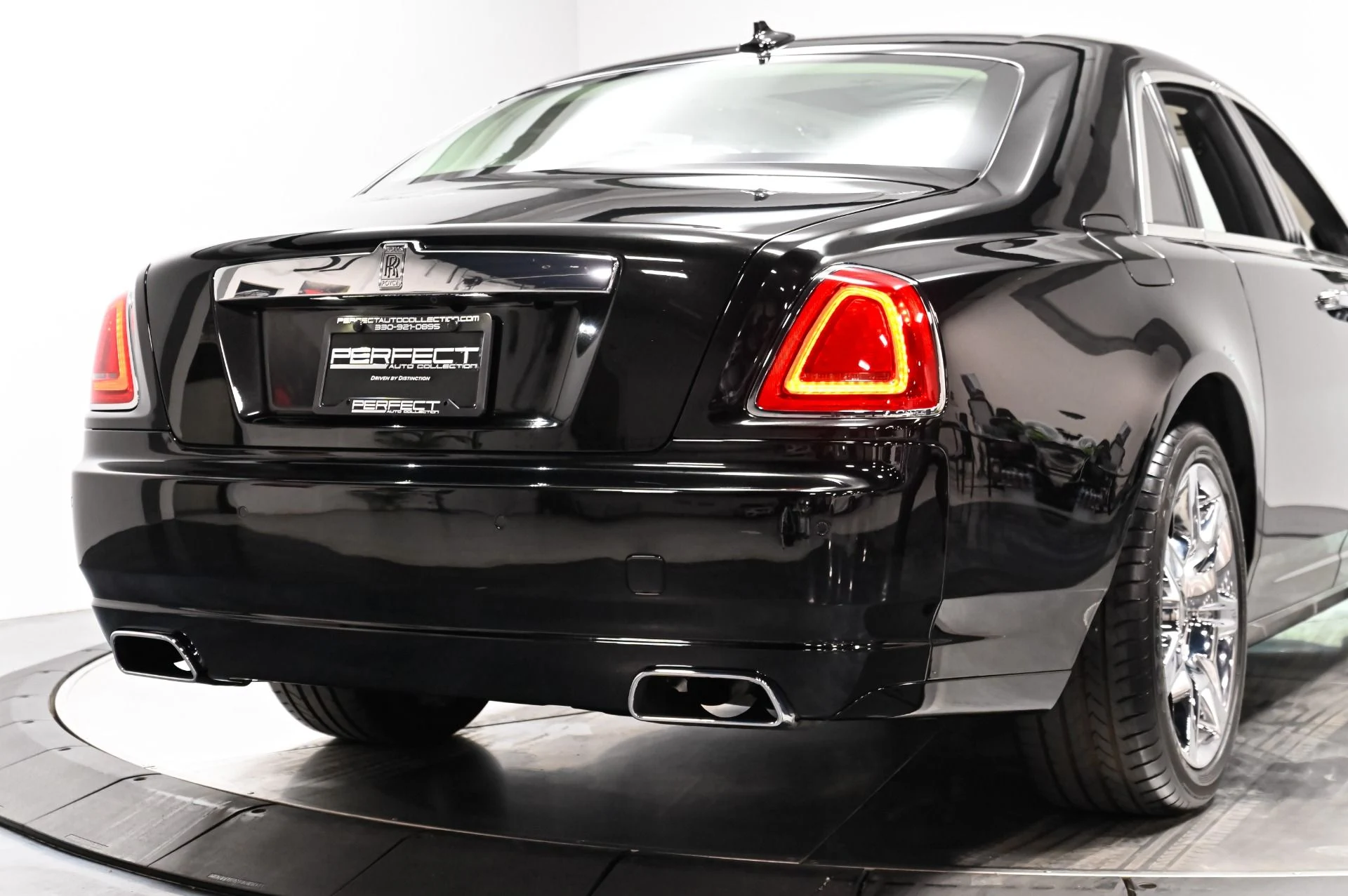 mph050_678550723_Used_2012_Rolls_Royce_Ghost_Base_1789141578_88b4521266