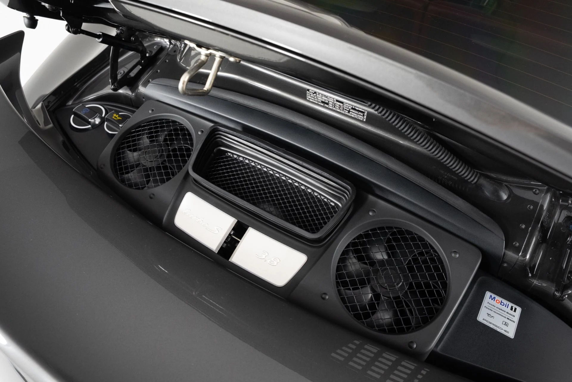 mph050_72402164_Used_2019_Porsche_911_Turbo_S_1774999654_6c91f2f3e6