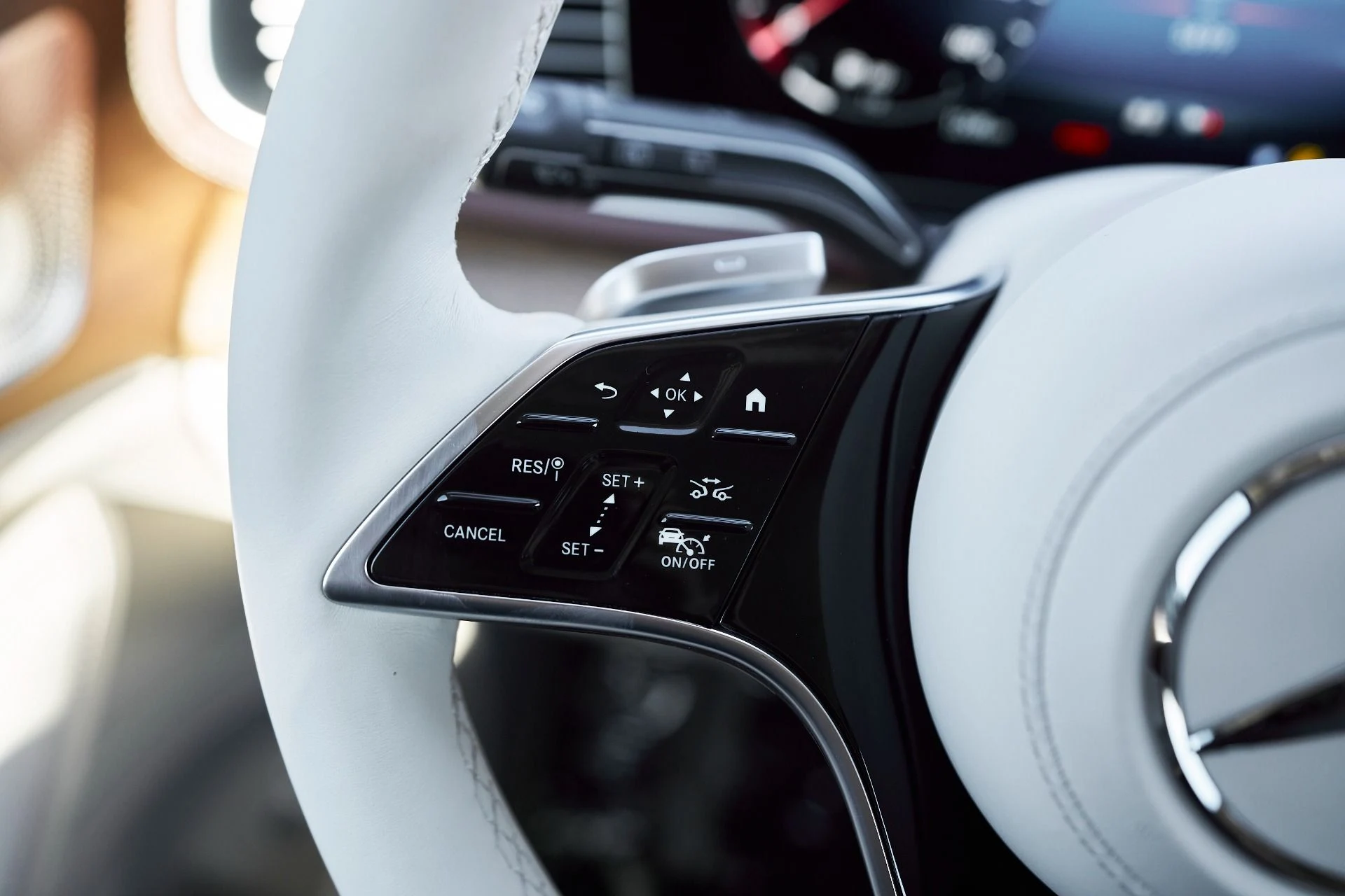 mph050_73418307_Used_2024_Mercedes_Benz_GLS_Maybach_GLS_600_1762306399_41e05c4d47