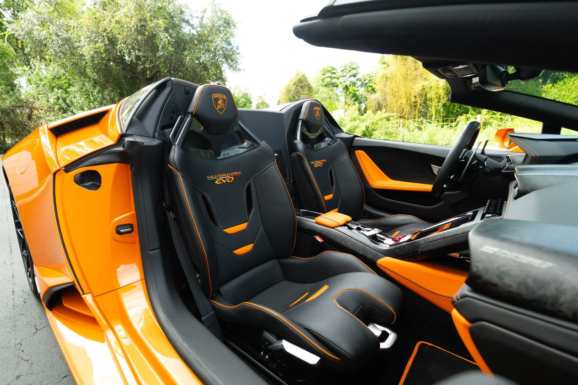 mph050_742680212_Used_2021_Lamborghini_Huracan_EVO_Spyder_1758042504_e6763dddfe