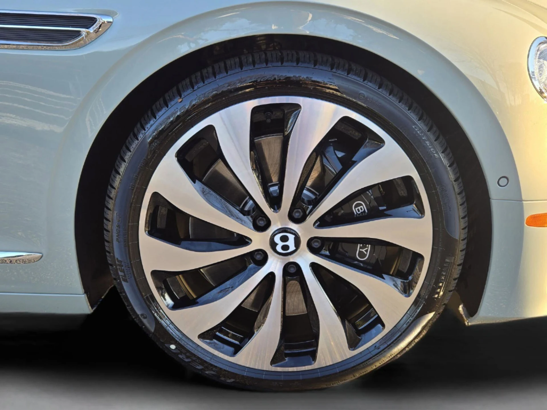 mph050_743877360_a22e2334f5505db8e9406c7917eb474ax_9b66959725