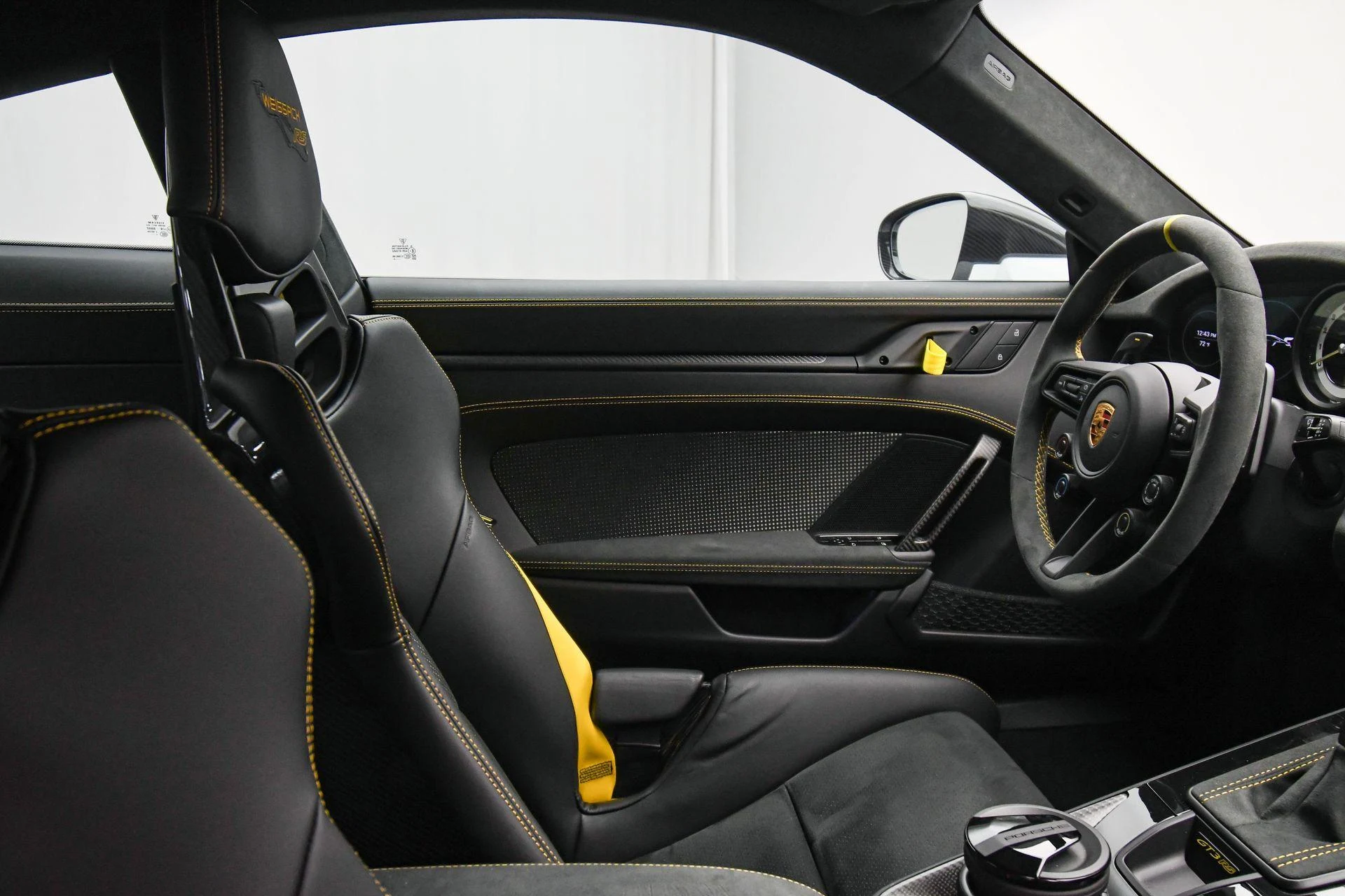 mph050_804111463_Used_2025_Porsche_911_GT_3_RS_1757454265_f66dcdb412