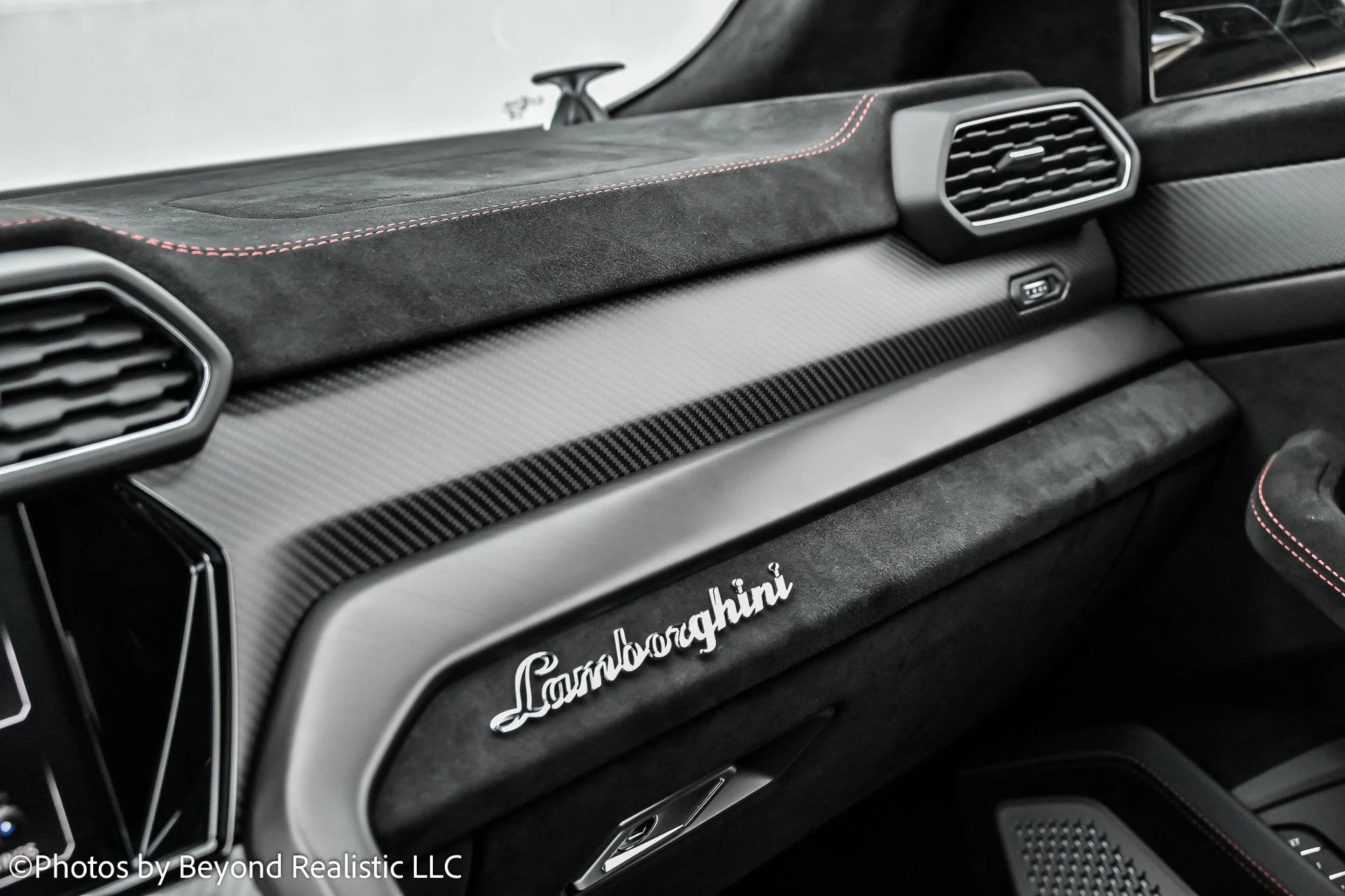 mph050_811587501_Used_2024_Lamborghini_Urus_Performante_1755763407_5c30c9928c