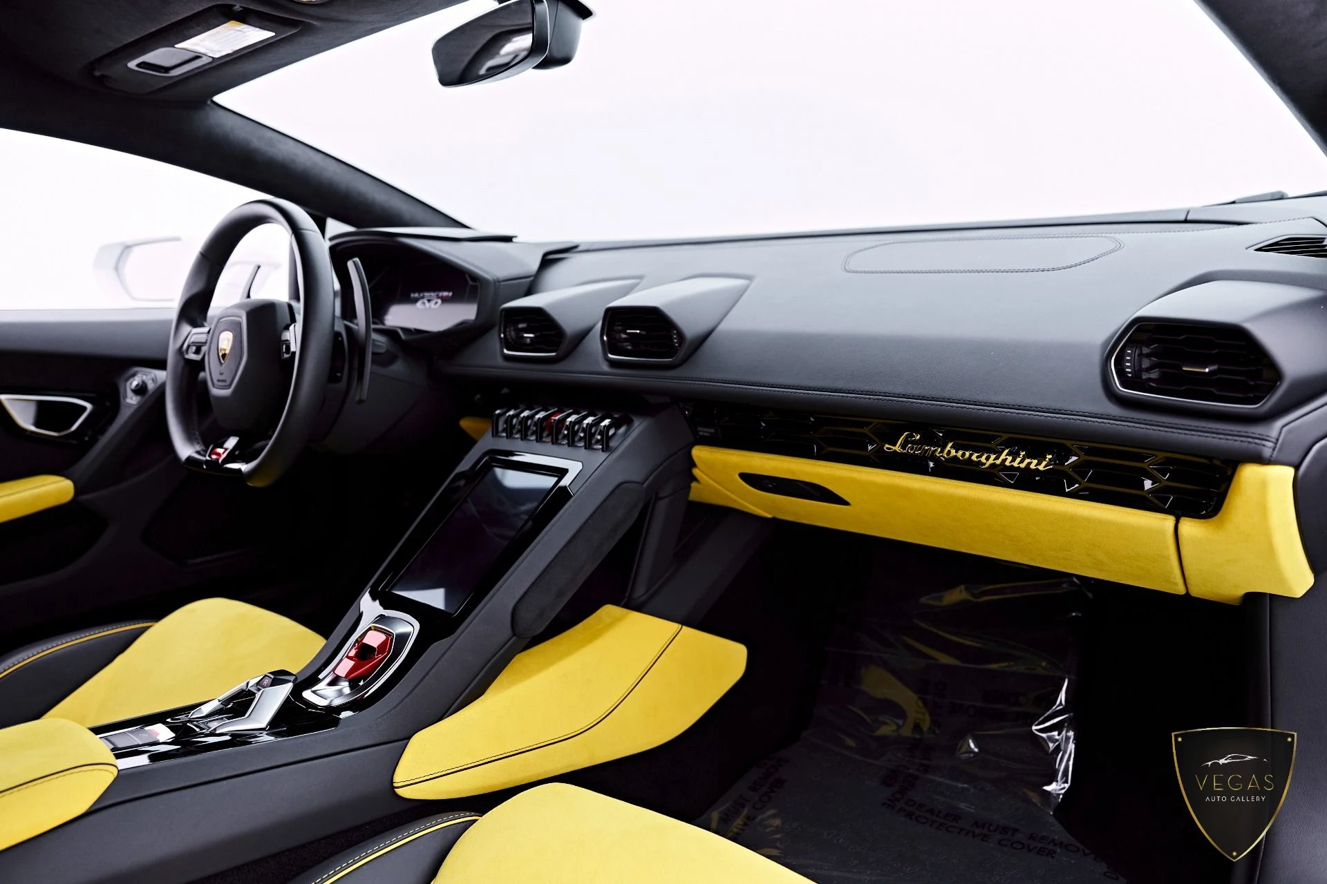 mph050_811955400_Used_2022_Lamborghini_Huracan_EVO_Base_1782344324_d86bf42e16
