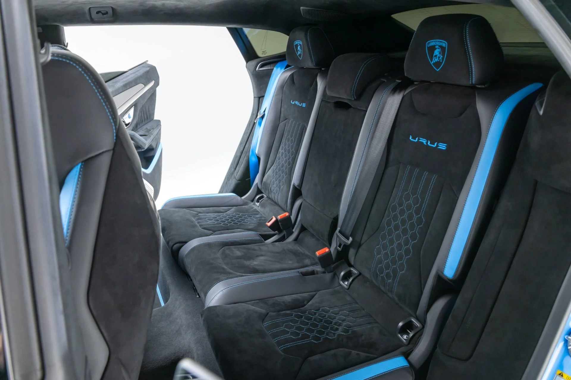 mph050_840526261_13287_p51_l_ea246aba4e