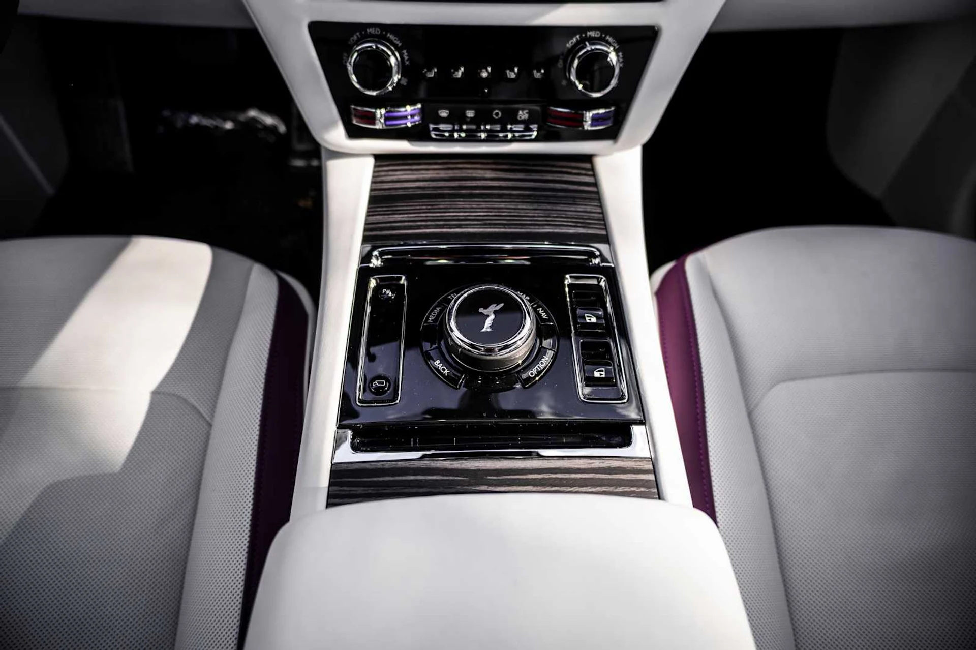 mph050_851207532_ab325afd865d8482b1dd5f90c935eccbx_b66a9feae2