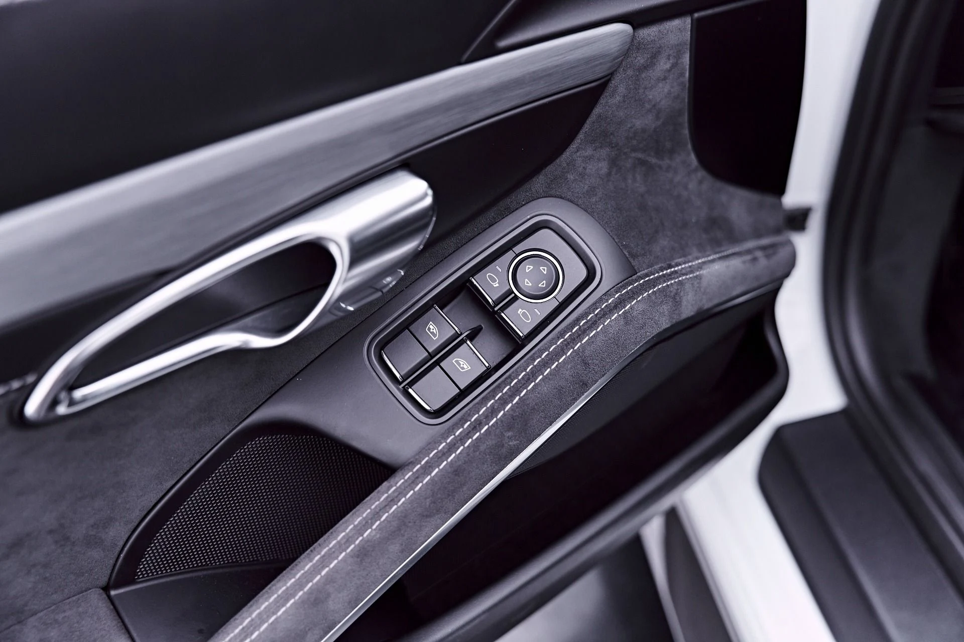 mph050_862877654_Used_2018_Porsche_911_GT_3_1782763366_a23e2378e8