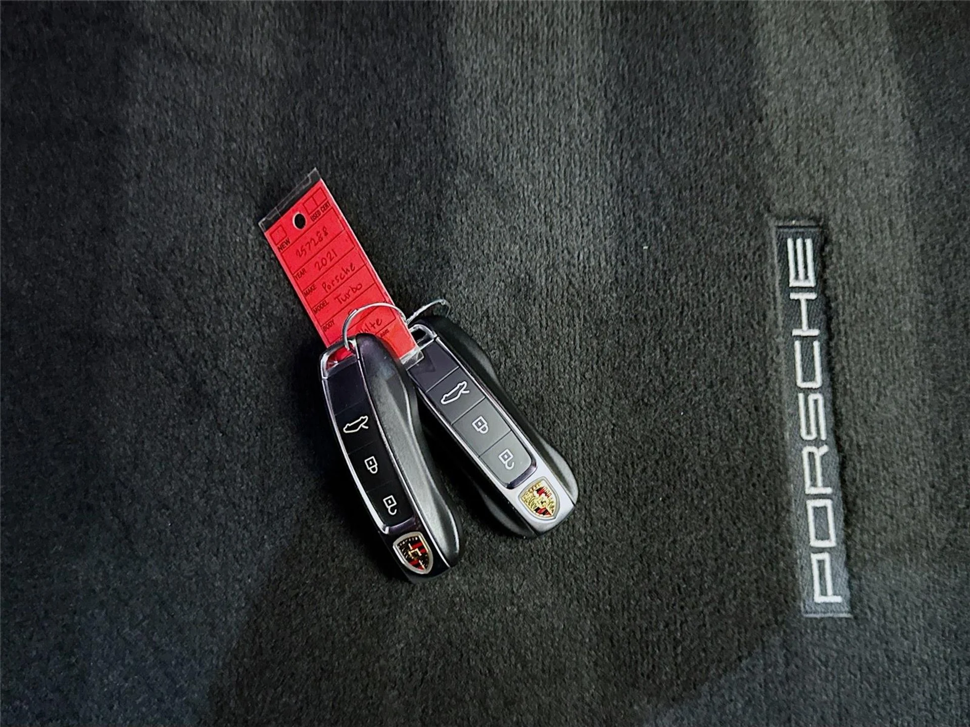 mph050_867555228_34aeb13198a10f4b998509af65d47bbe_0e12aa6917