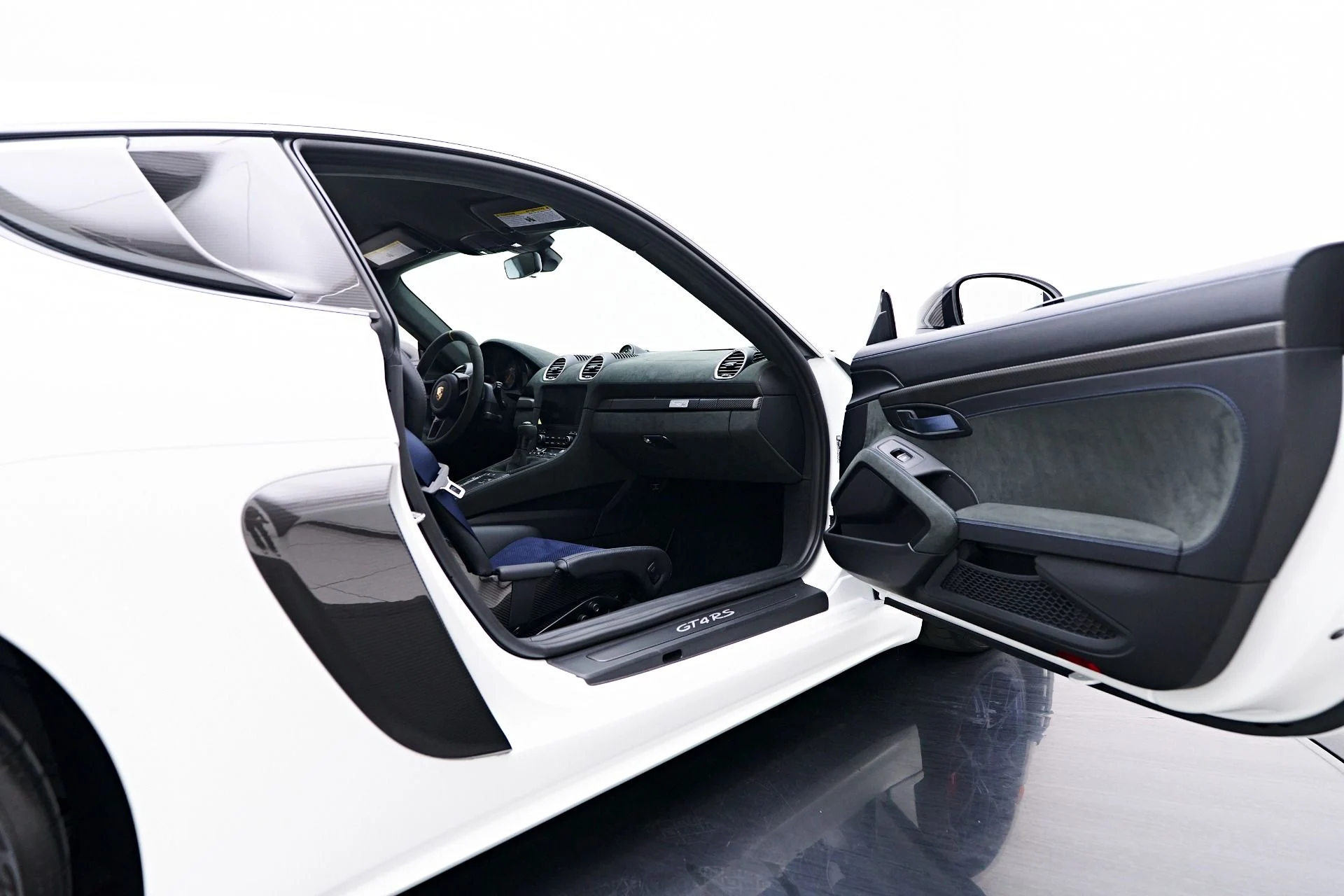 mph050_897344787_Used_2025_Porsche_718_Cayman_GT_4_RS_1754674090_1f39e017e5