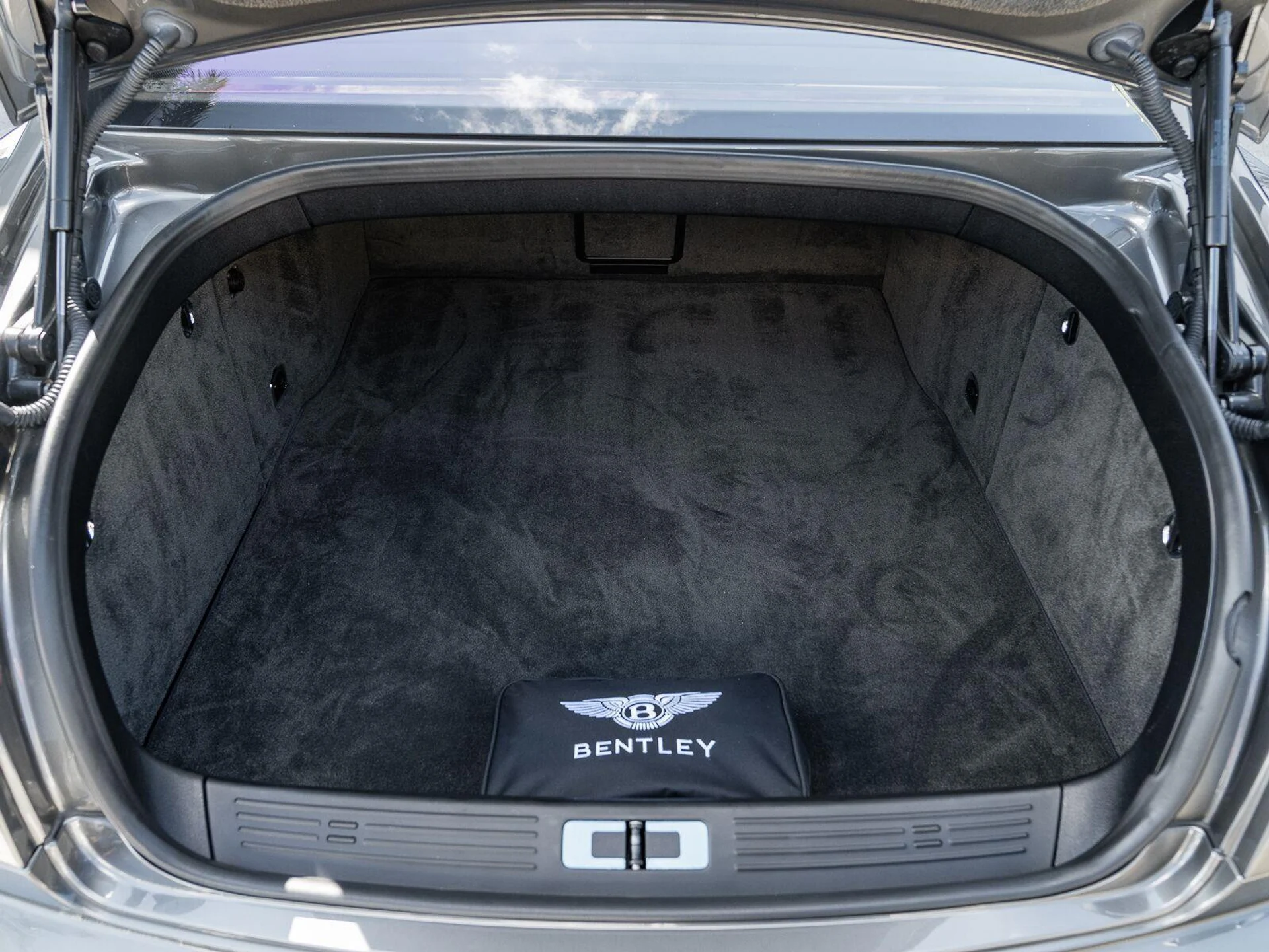 mph050_907850673_Used_2011_Bentley_Continental_Flying_Spur_Speed_1792185155_faeef7b332