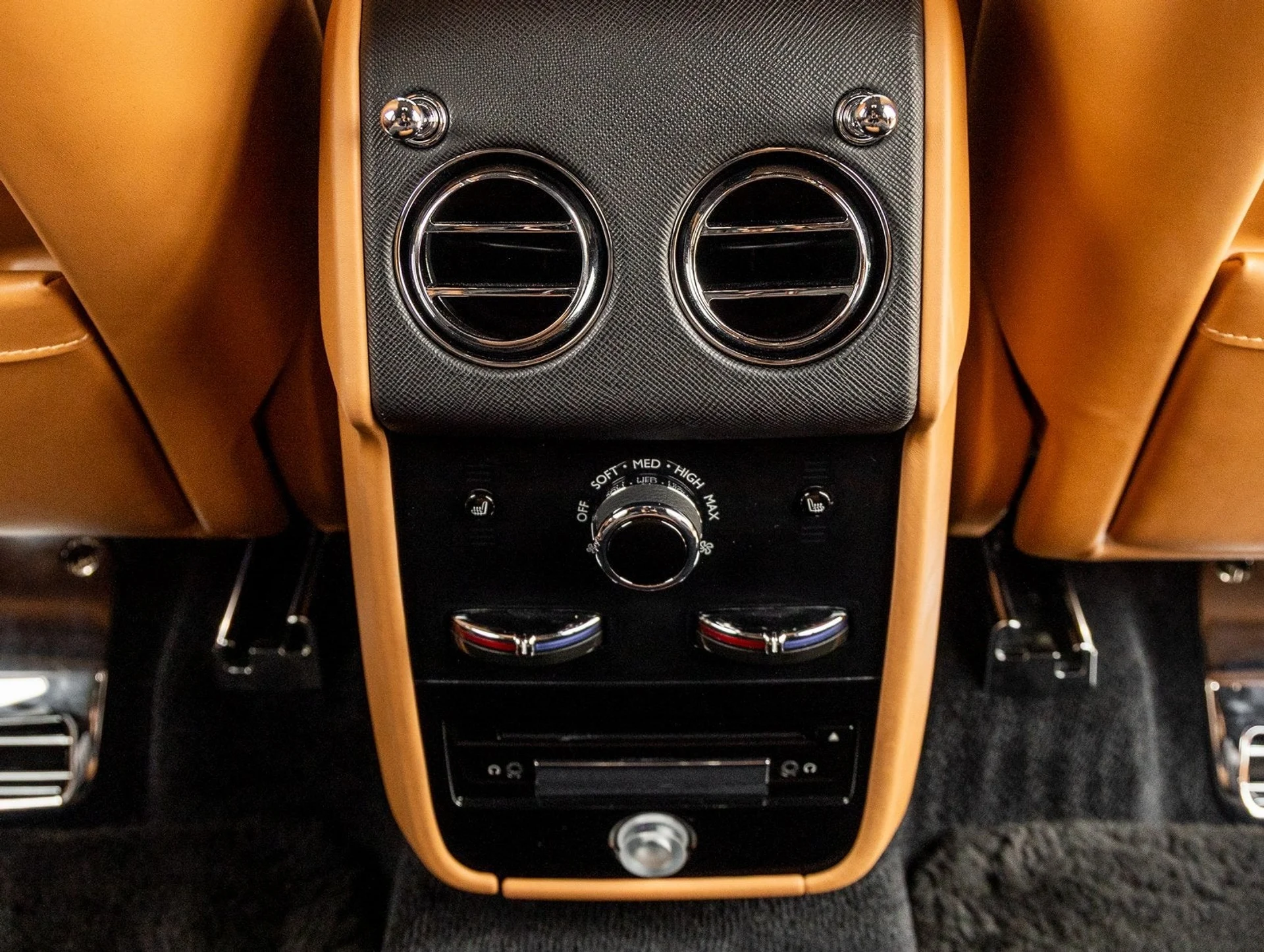 mph050_91359536_51_d08e3d0aa0