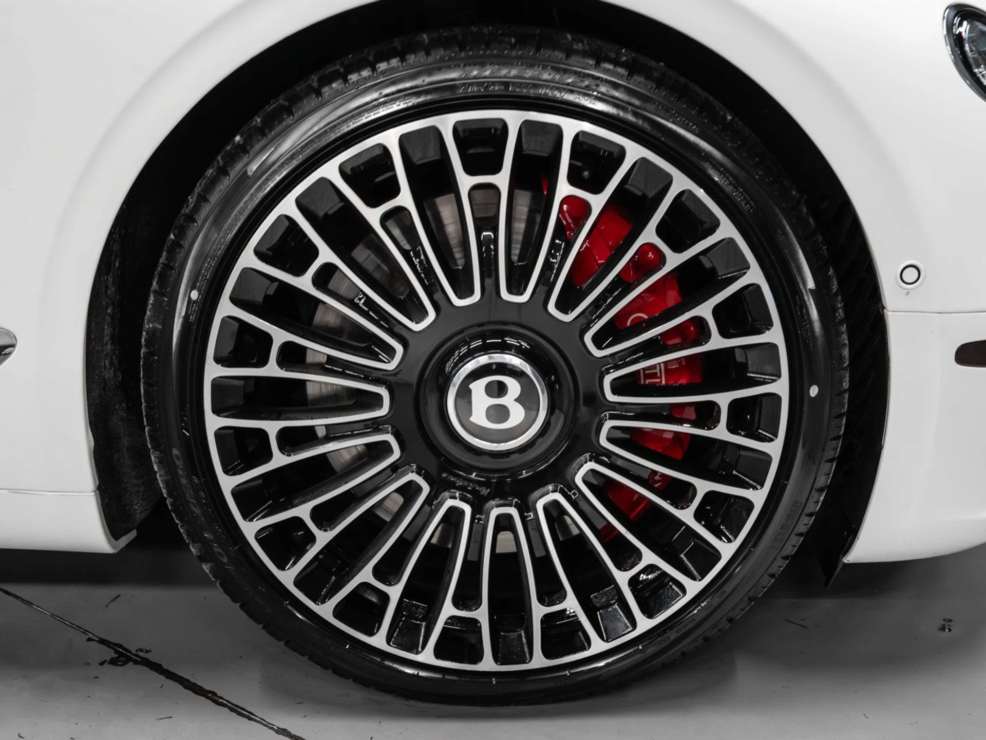 mph050_925130755_bentley_continental_2020_b894388910