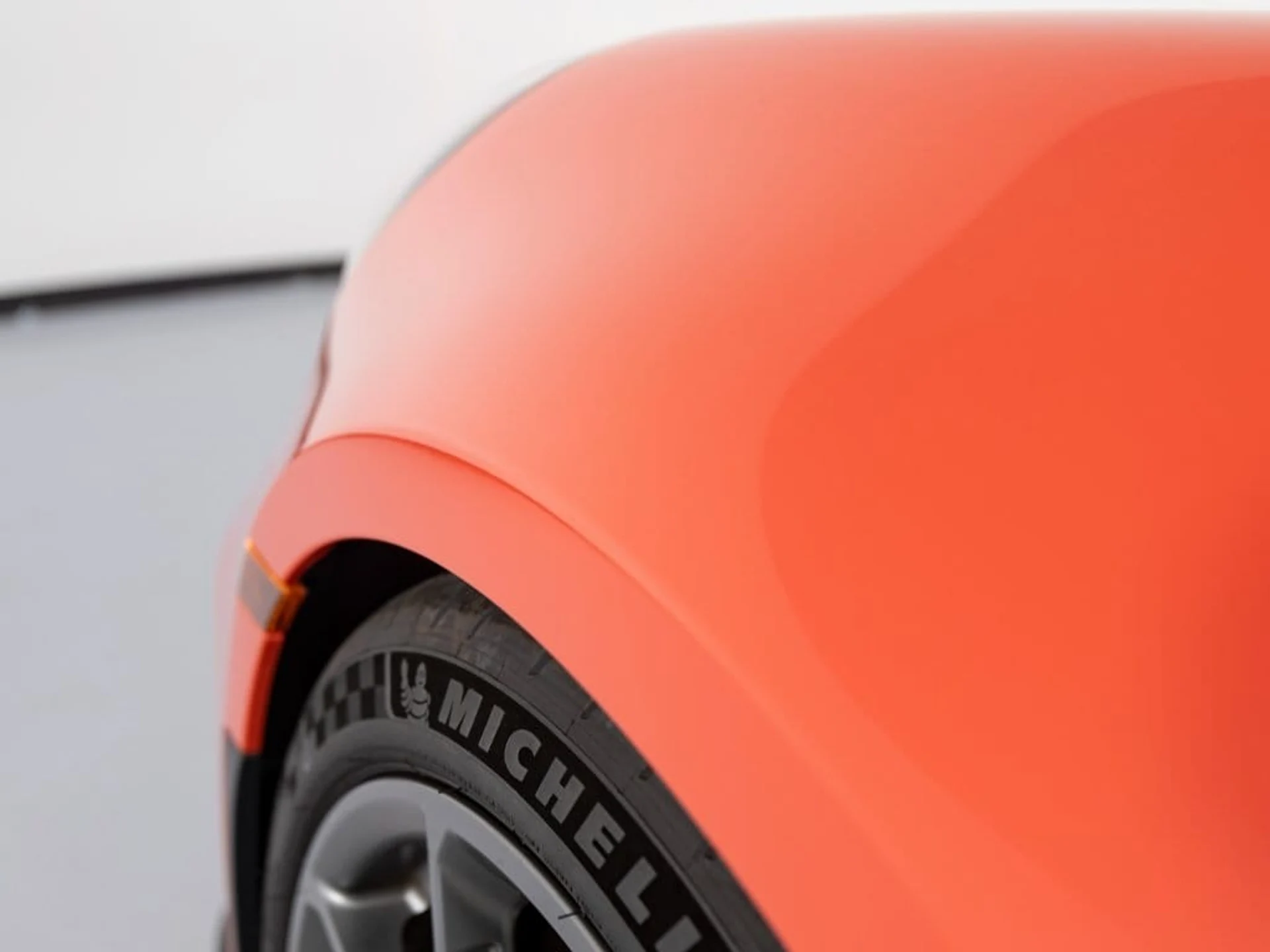 mph050_932708092_2fae3291dee2d35213ea7f3af7e960d0x_d2371a0554