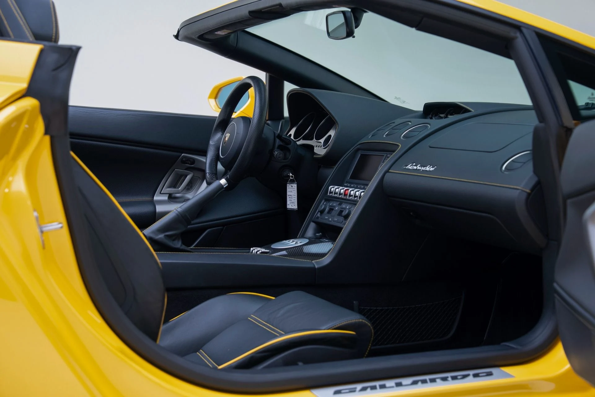 mph050_939724454_Used_2011_Lamborghini_Gallardo_LP_560_4_Spyder_1780329745_5a7dbd9c41