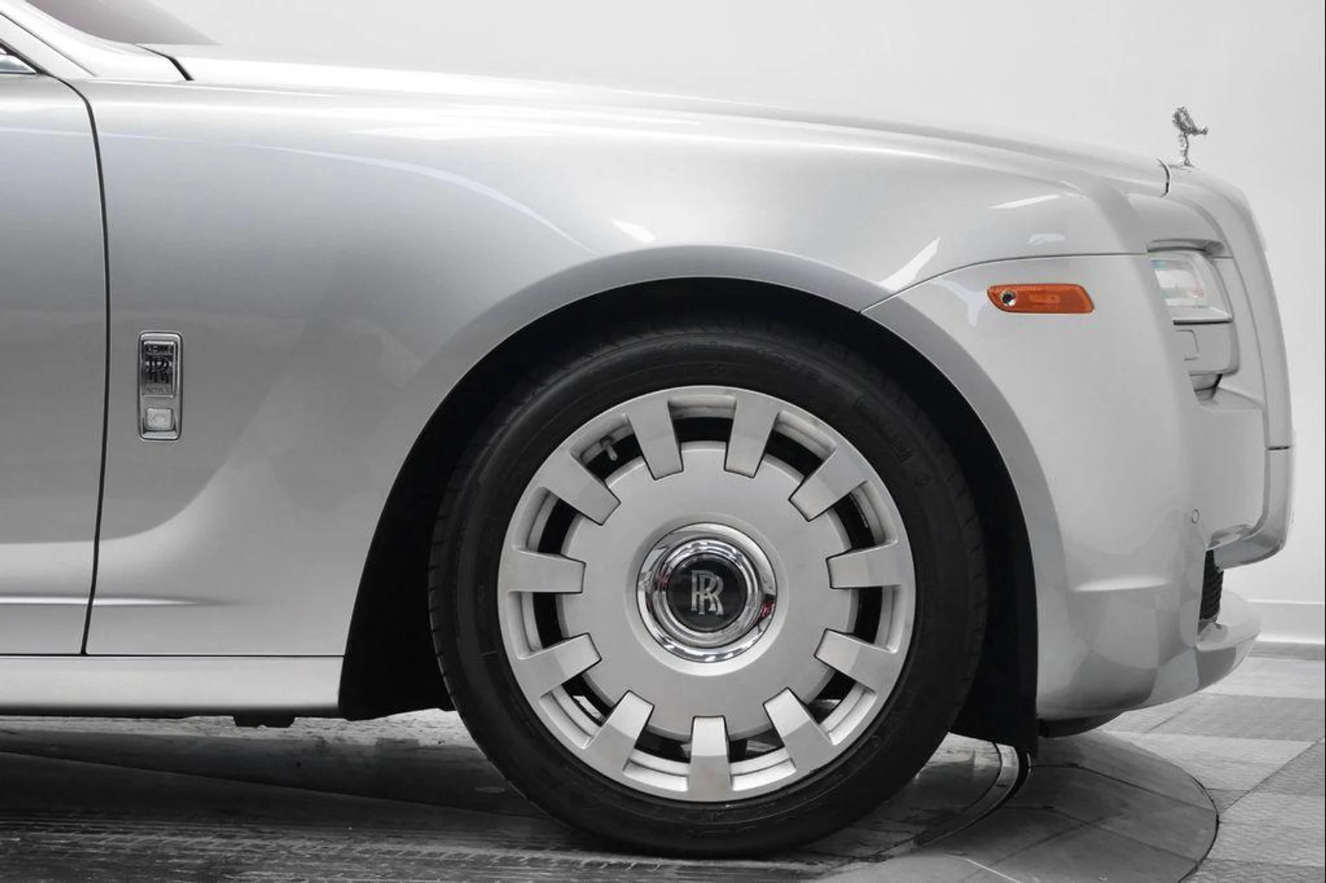 mph050_94306093_Rj_Dz_Vq7_n_HMDWS_Fzg2_V_Mi_Dgnipc_d6921f87fd