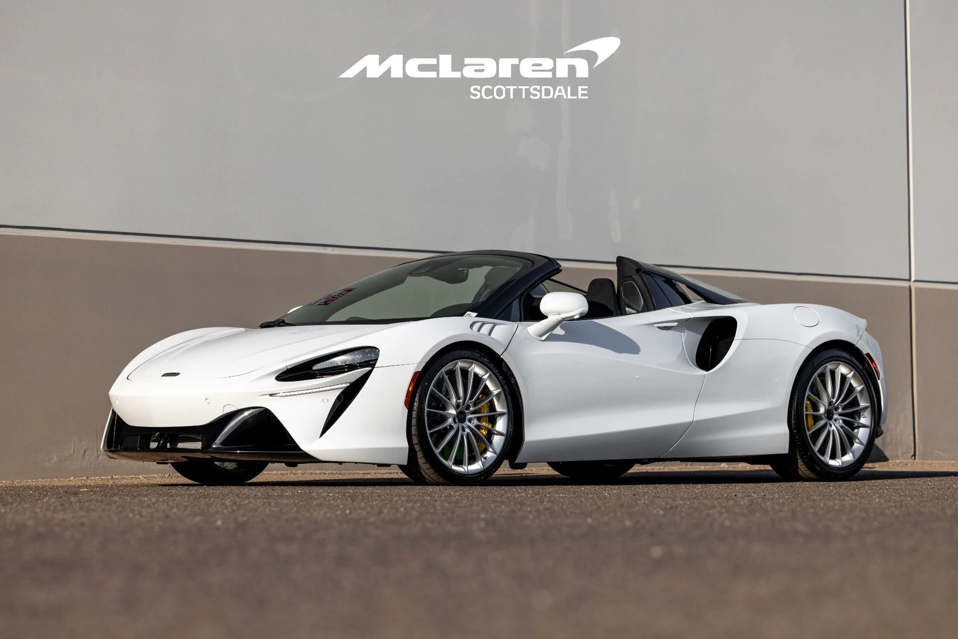 mph050_944734637_Used_2025_MCLAREN_ARTURA_1728156448_63b993a94a