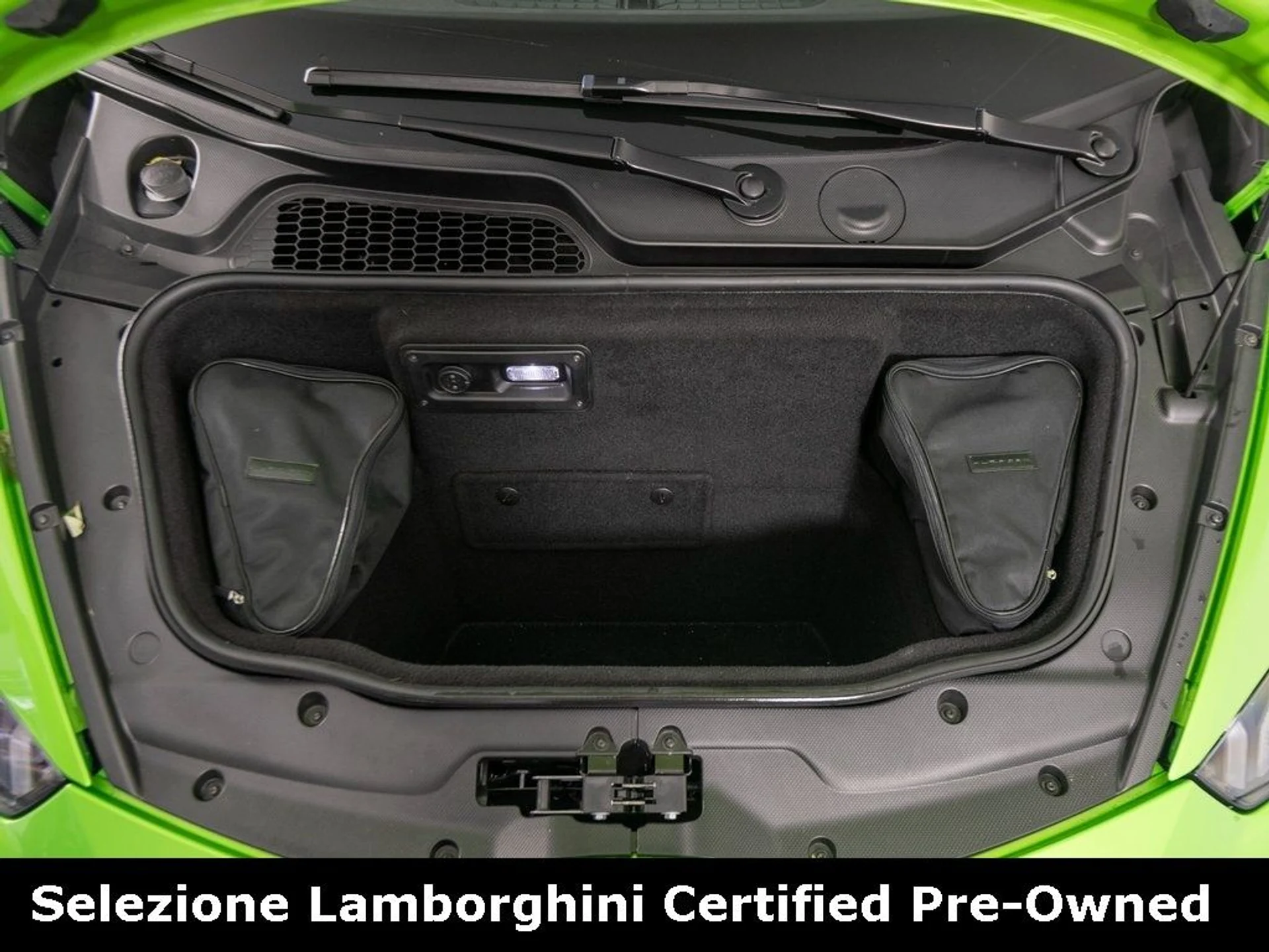 mph050_946265329_efbce6722a24e39a75ecf37e50a4f5cbx_8b7a204f5c