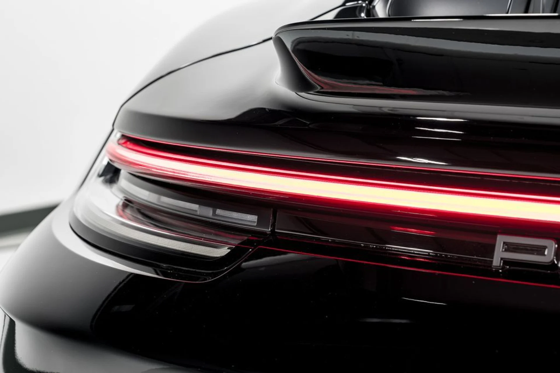 mph050_953704087_5a7bd7333a332580c6d3e1b325a2381cx_0ab42925cb