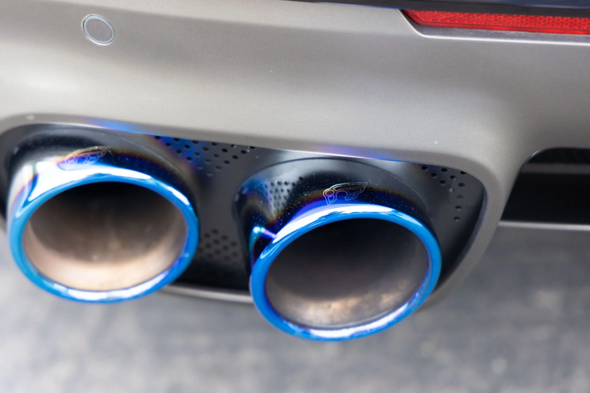 mph050_958958221_Used_2014_Ferrari_F12berlinetta_1761682379_b7edbab552