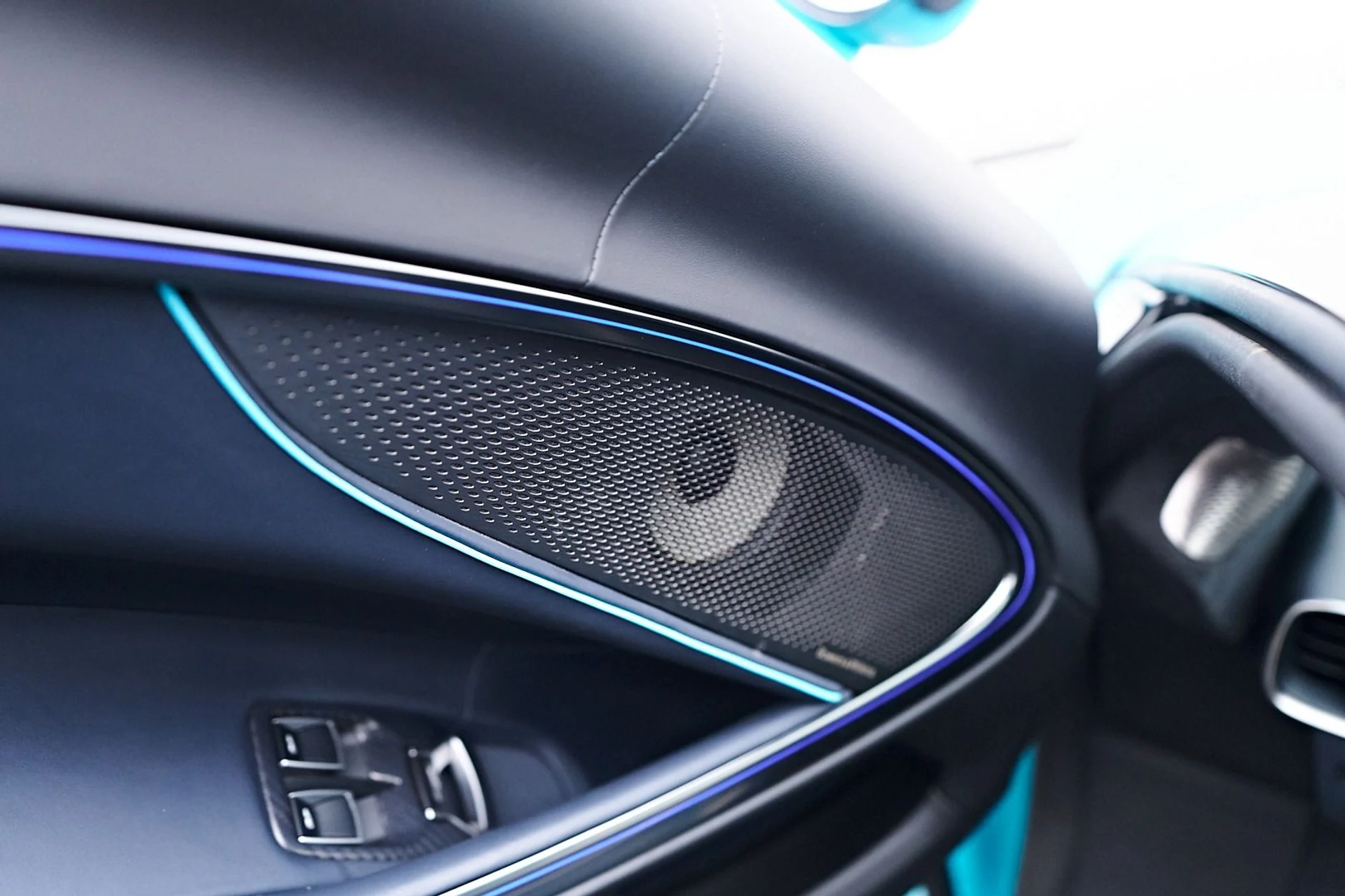 mph050_960075347_Used_2025_Mc_Laren_Artura_Tech_Lux_1745952984_b1590a4b79