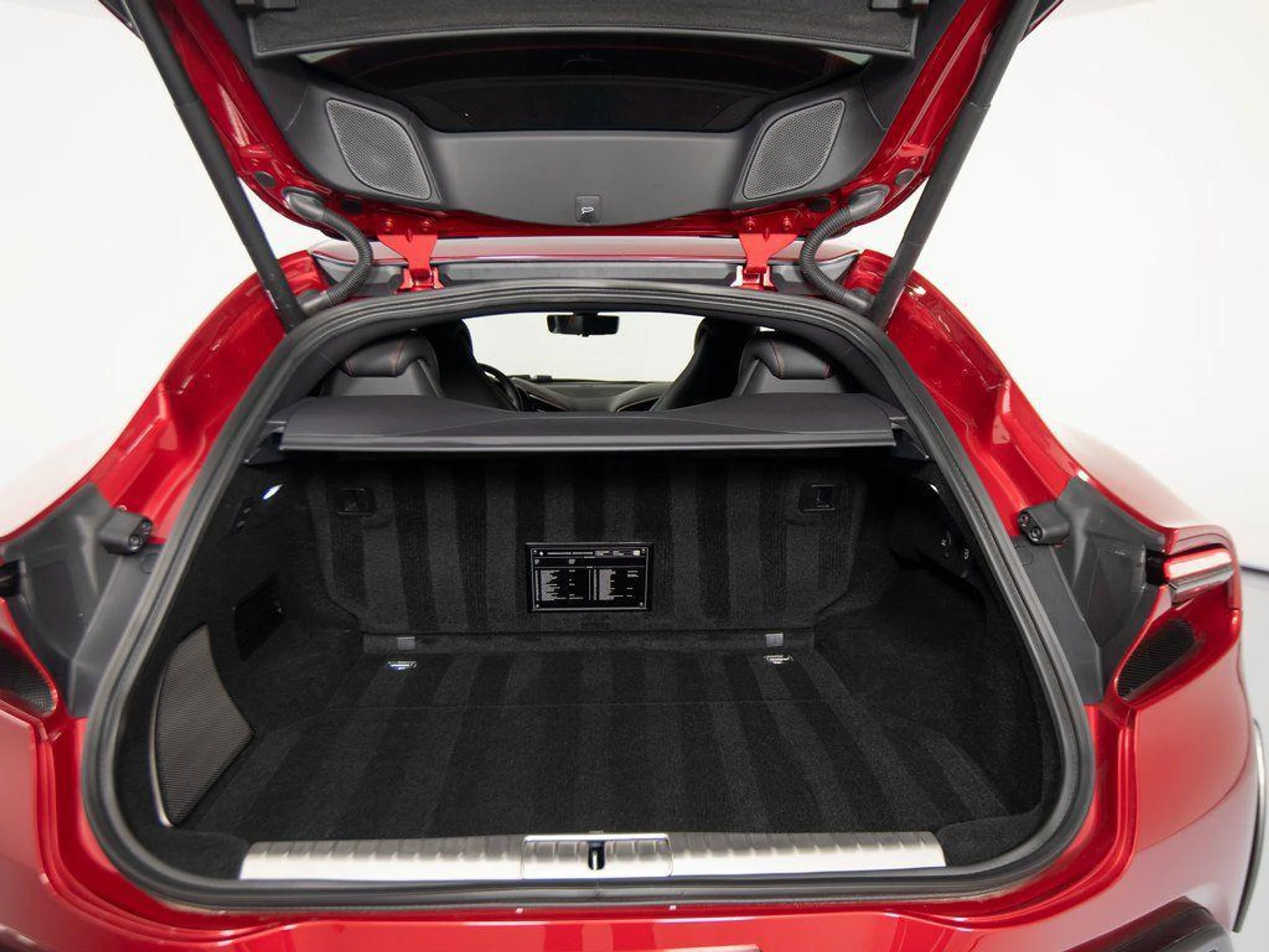 mph050_961798022_lcvsh8_Nk_B_Eu_Iuwc2_Vz_Gr7lq_Frf_I_6a7ee8b658