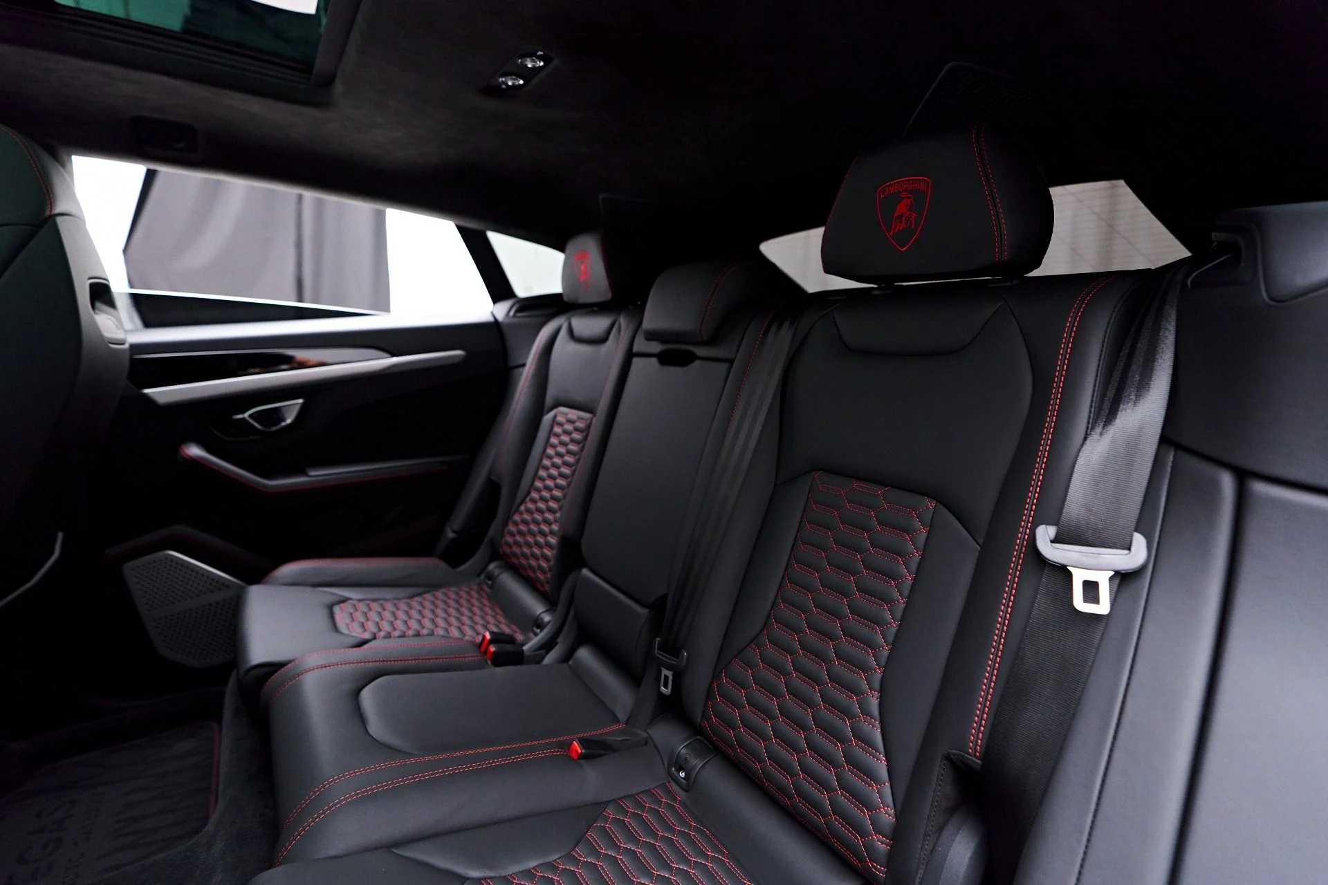 mph050_963521849_Used_2022_Lamborghini_Urus_1753311555_6737a366da