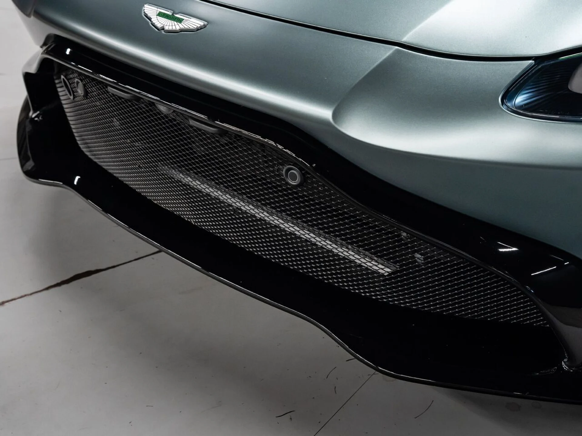 mph050_970037919_aston_martin_vantage_2020_f47e1325a5