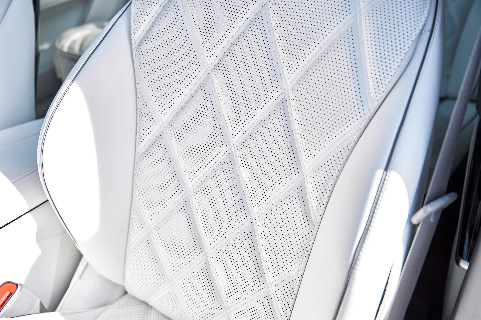 mph050_973635667_Used_2024_Mercedes_Benz_EQS_Maybach_EQS_680_1766455929_5ebeb03647