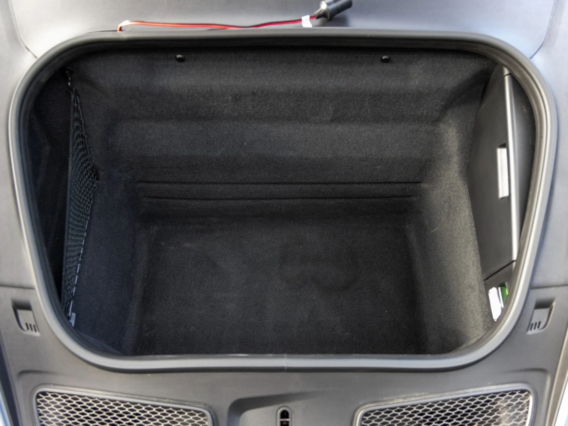 mph050_988477800_51_517bf25f07