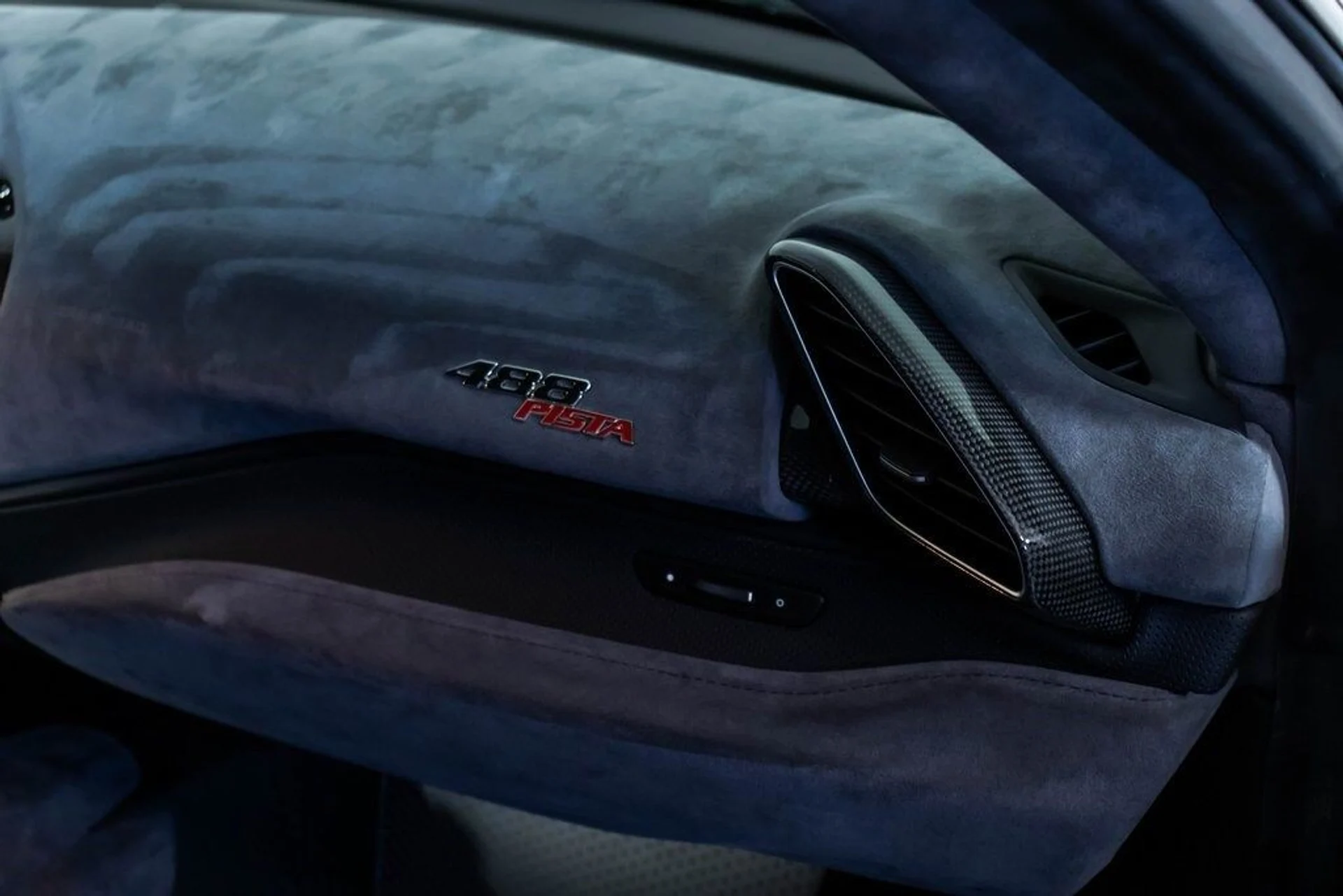 mph051_1008310285_c66222bcb0b13cc70b9f43961723dba6x_812346ca3e