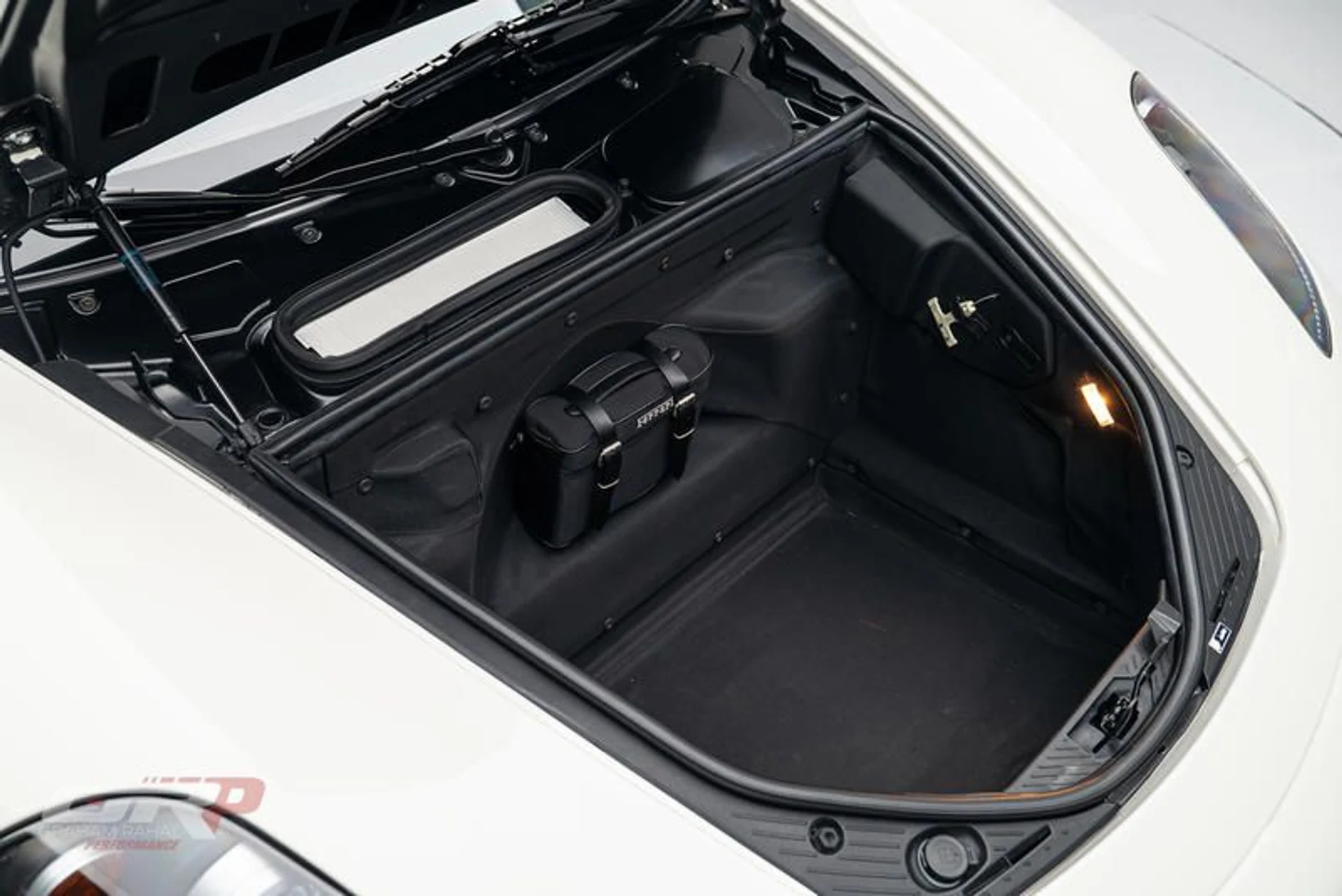 mph051_1011854239_EA_43_F8_EE_09_F9_45_E8_B8_D8_F83613_E3437_F_2ea13a4b2e