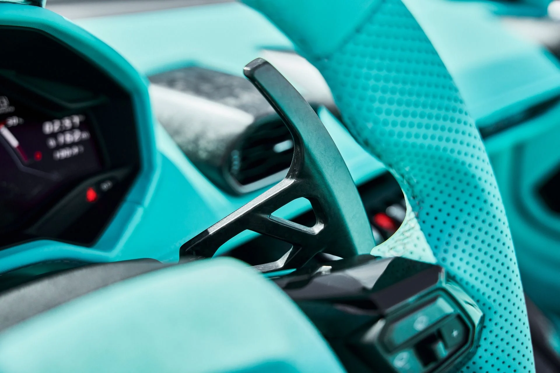 mph051_102243964_Used_2022_Lamborghini_Huracan_EVO_Base_1779498801_e8b2f0d3fa